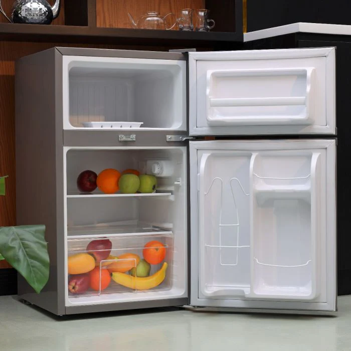 Geepas 125 L Double Door Defrost Refrigerator- GRF1259GPE| Rapid Cooling, Tropic Type And CFC-Free| Tempered Glass Shelves, Extra Space And Long Lasting Freshness - Image 4
