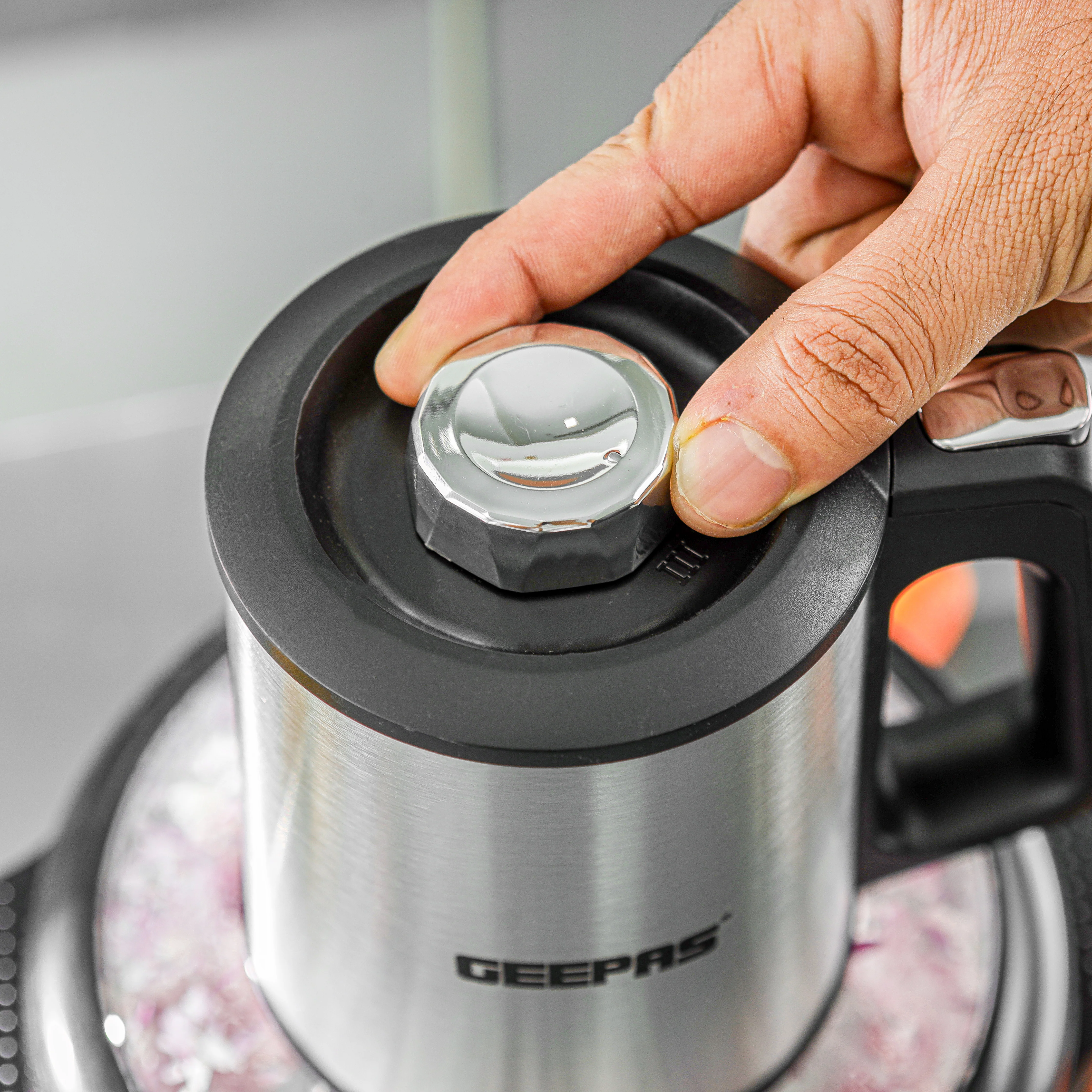 Geepas GMC42026 Multi Chopper | 500W Powerful Motor, 2L Durable Glass Bowl| 3-Speed Button Control| Stainless Steel Double Blades | Safety Protector | 2-Year Warranty - Image 4