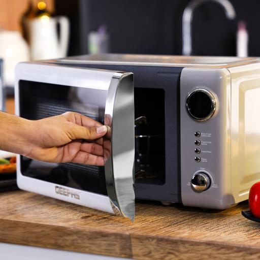 Geepas 20L Digital Microwave Oven GMO2026GW | 700W Power | 12 Presets | Grill & Defrost Function | Child Lock | Compact & Stylish Kitchen Appliance | 2 Years Warranty - Image 3