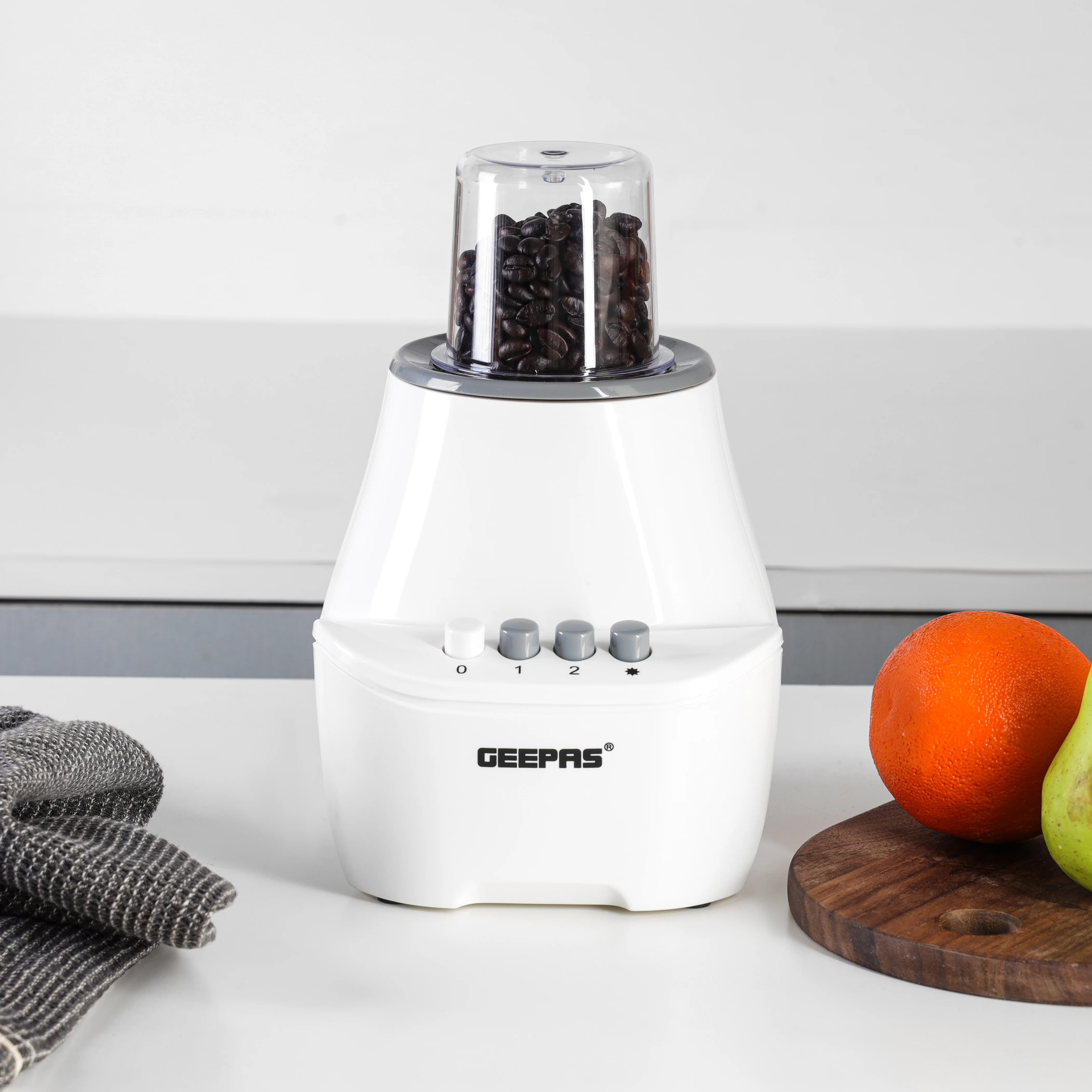 Geepas 3-in-1 Blender- GSB6104N| 400W Powerful Motor| 2 Speed Setting and Pulse| Transparent and Unbreakable Jars with Stainless Steel Blade| 2 Grinder Attachments| White - Image 4