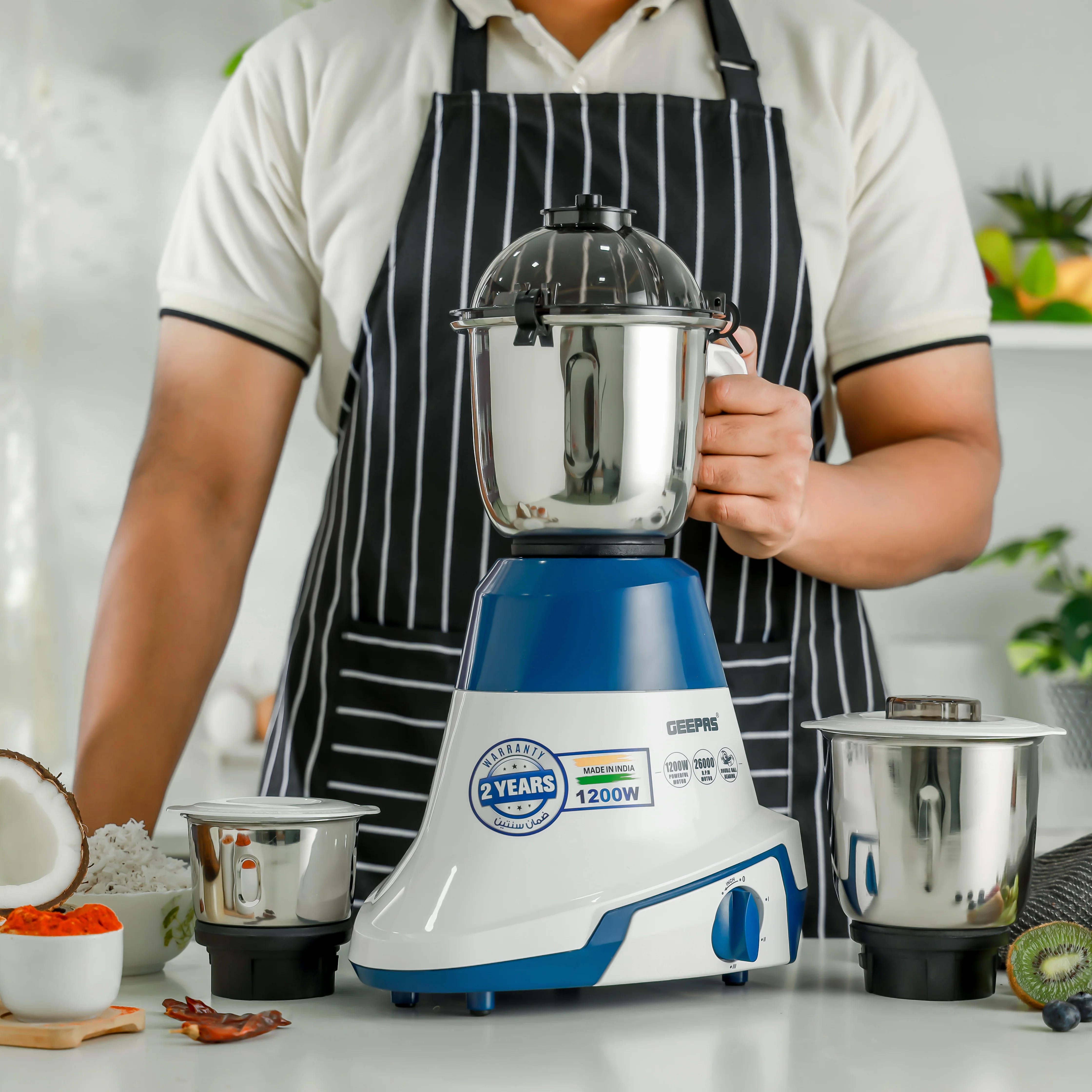 Geepas 3-in-1 Mixer Grinder GSB44088 | 1200W | 3 Speed with Incher | 3 Stainless Steel Jars (1.5L, 1.0L, 0.5L), ABS Body| PC Dome Lid| Overload Protector|2 Years Warranty - Image 3