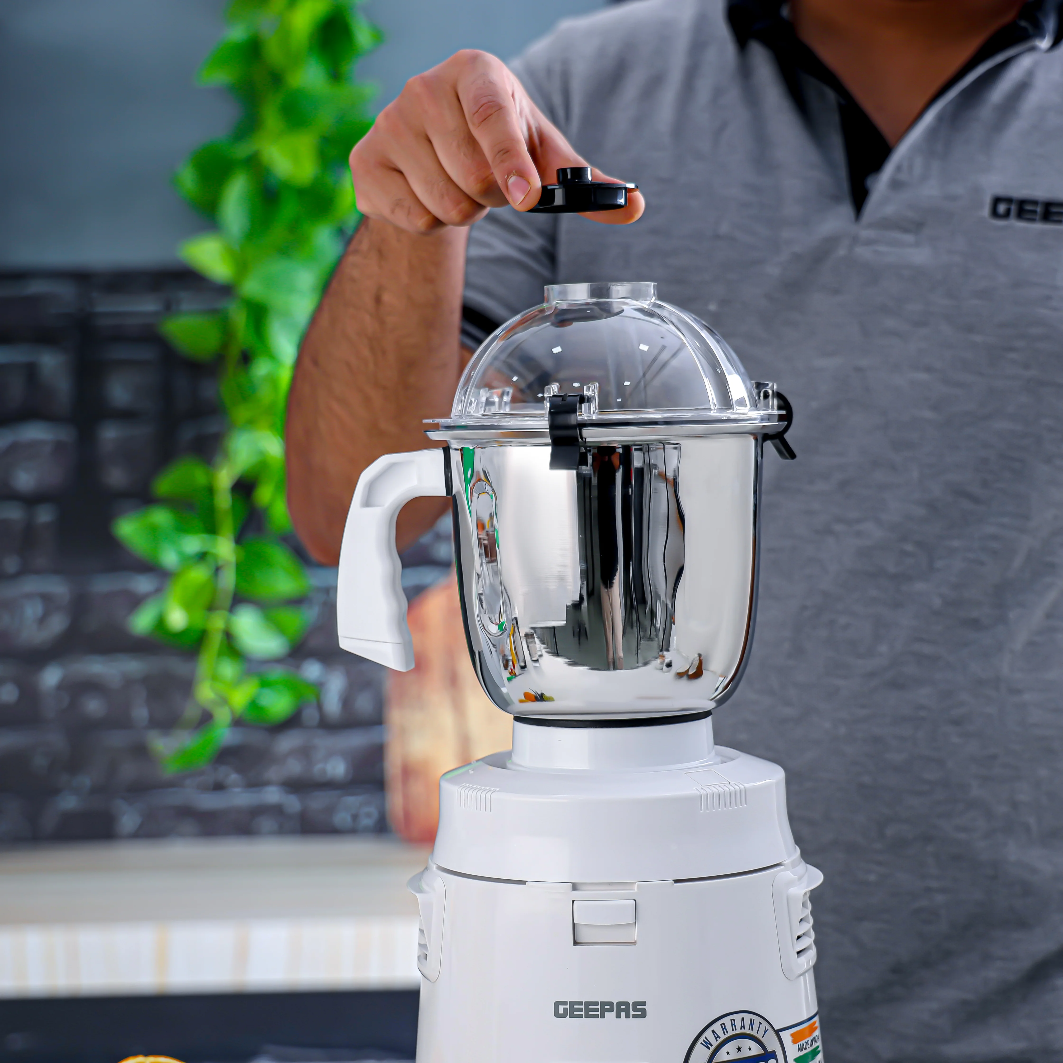 Geepas 3-in-1 Mixer Grinder- GSB44114/ 1200W/ Stainless Steel Jars & Blades/ Unbreakable Jar Caps/ Multi Safe Function/ Anti Slip Feet/ 3 Speed Control/ 2 Years Warranty - Image 4