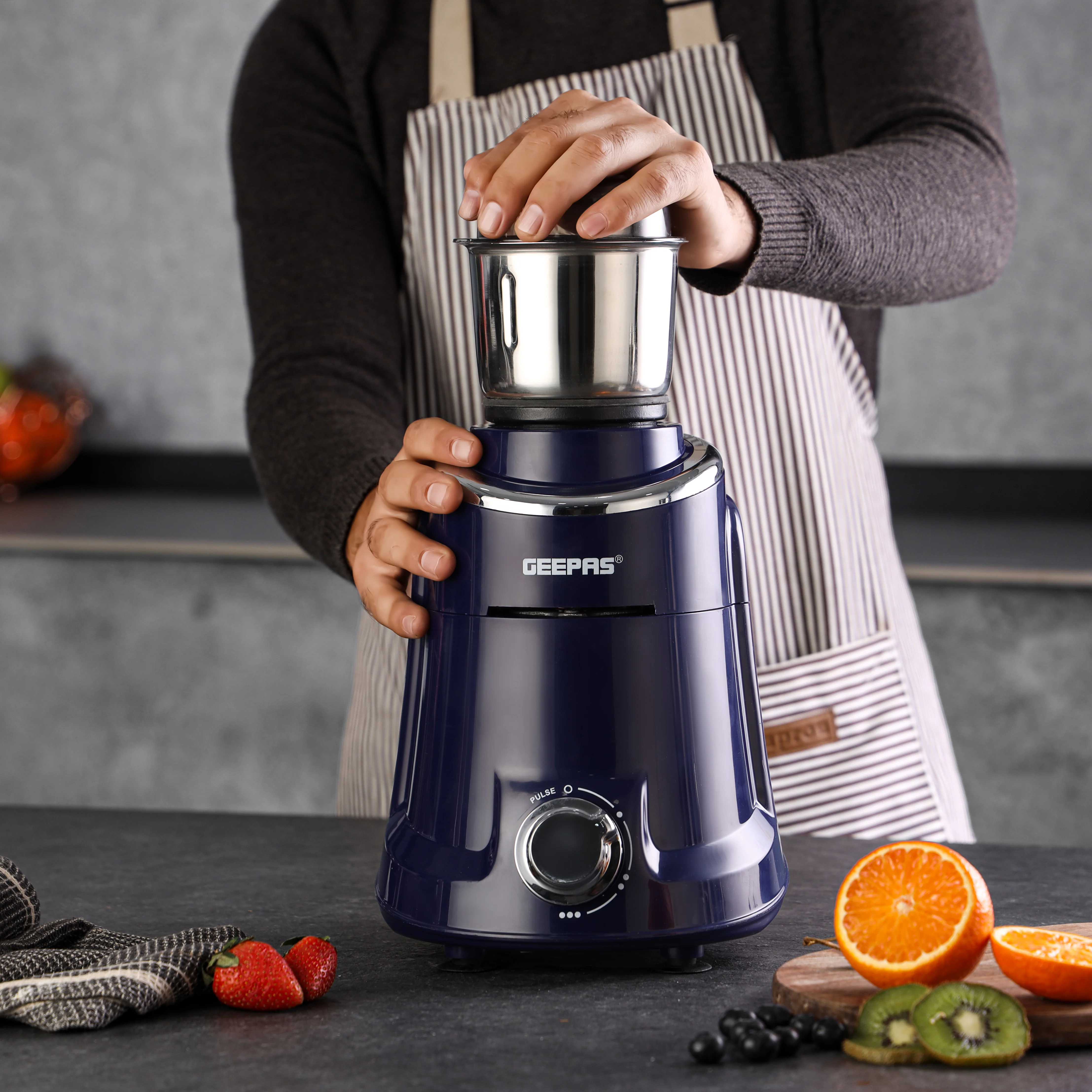 Geepas 3-in-1 Mixer Grinder- GSB5080S/ 750W / Stainless Steel Jars & Blades/ Unbreakable Jar Caps/ Fast Grinding / 3 Jars with 3 Speed Control / 2 Years Warranty - Image 3