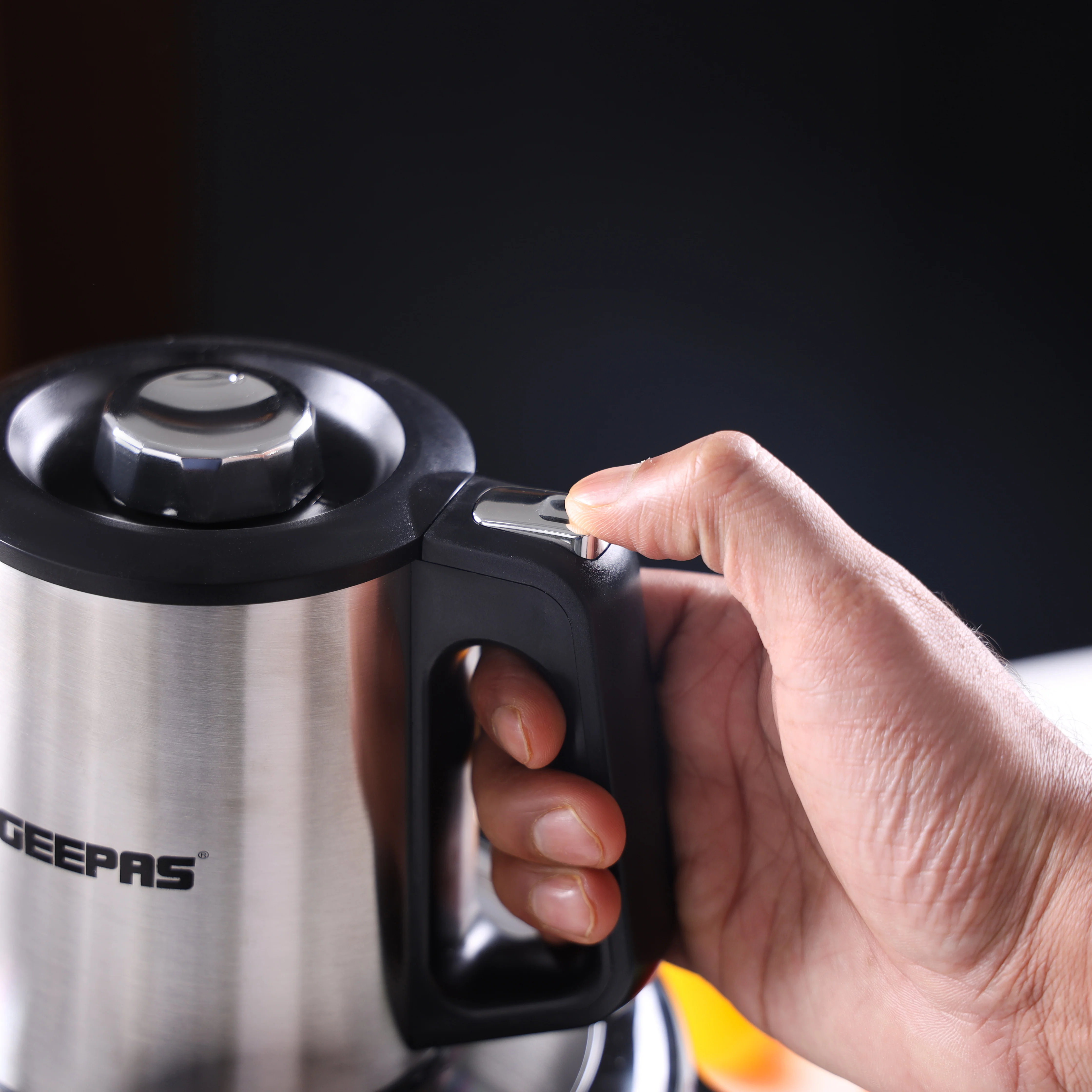 Geepas GMC42025 Multi Chopper | 500W| 3L Stainless Steel Bowl | 3-Speed Control| Stainless Steel Double Blades | Heavy Duty Food Processor with 2-Year Warranty - Image 6