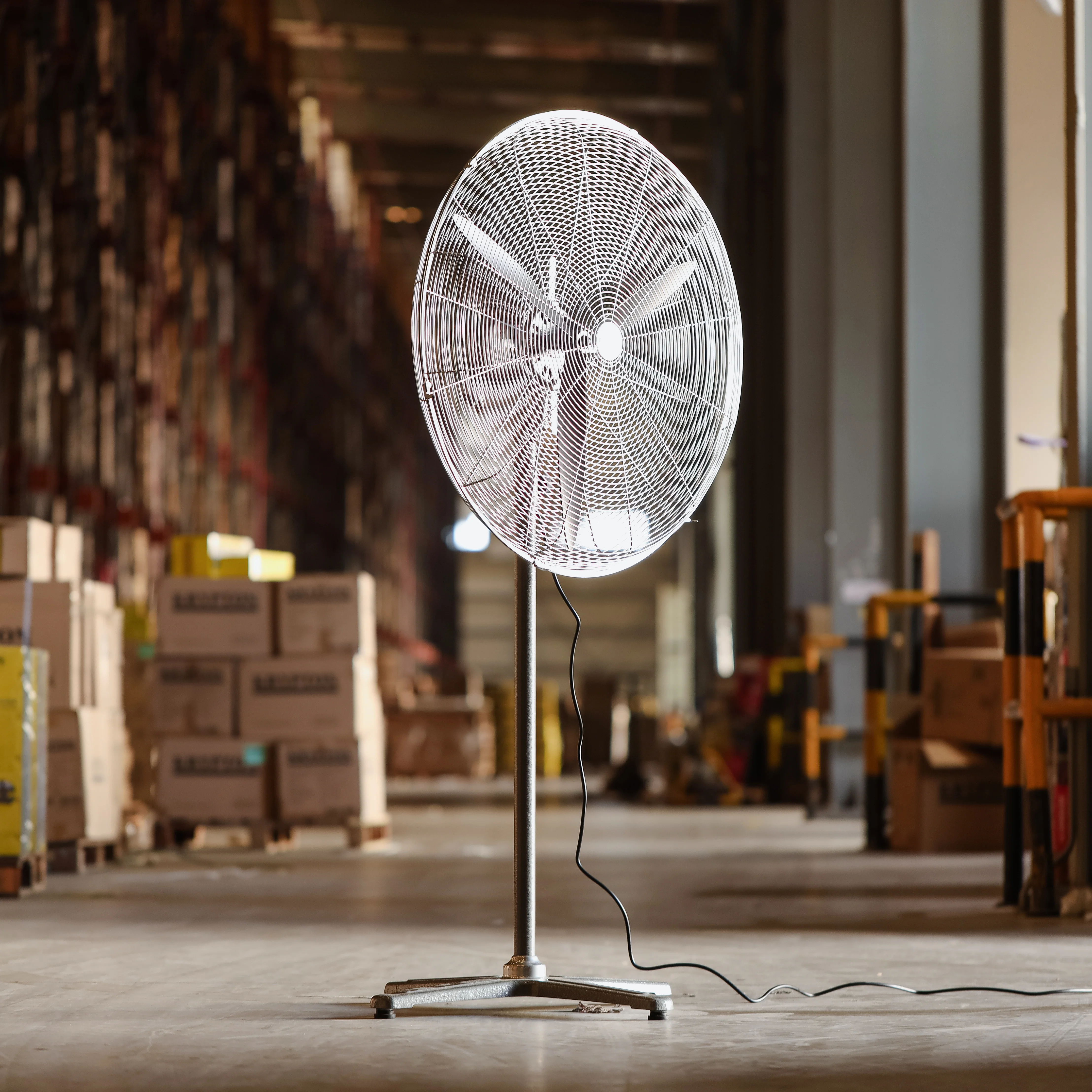 Geepas 30 Inch Industrial Pedestal Fan GF21199 | High Power 280W Motor| Durable 3 Metal Blades| Adjustable Height| 3-Speed Settings| Robust Airflow| 2 Years Warranty - Image 2