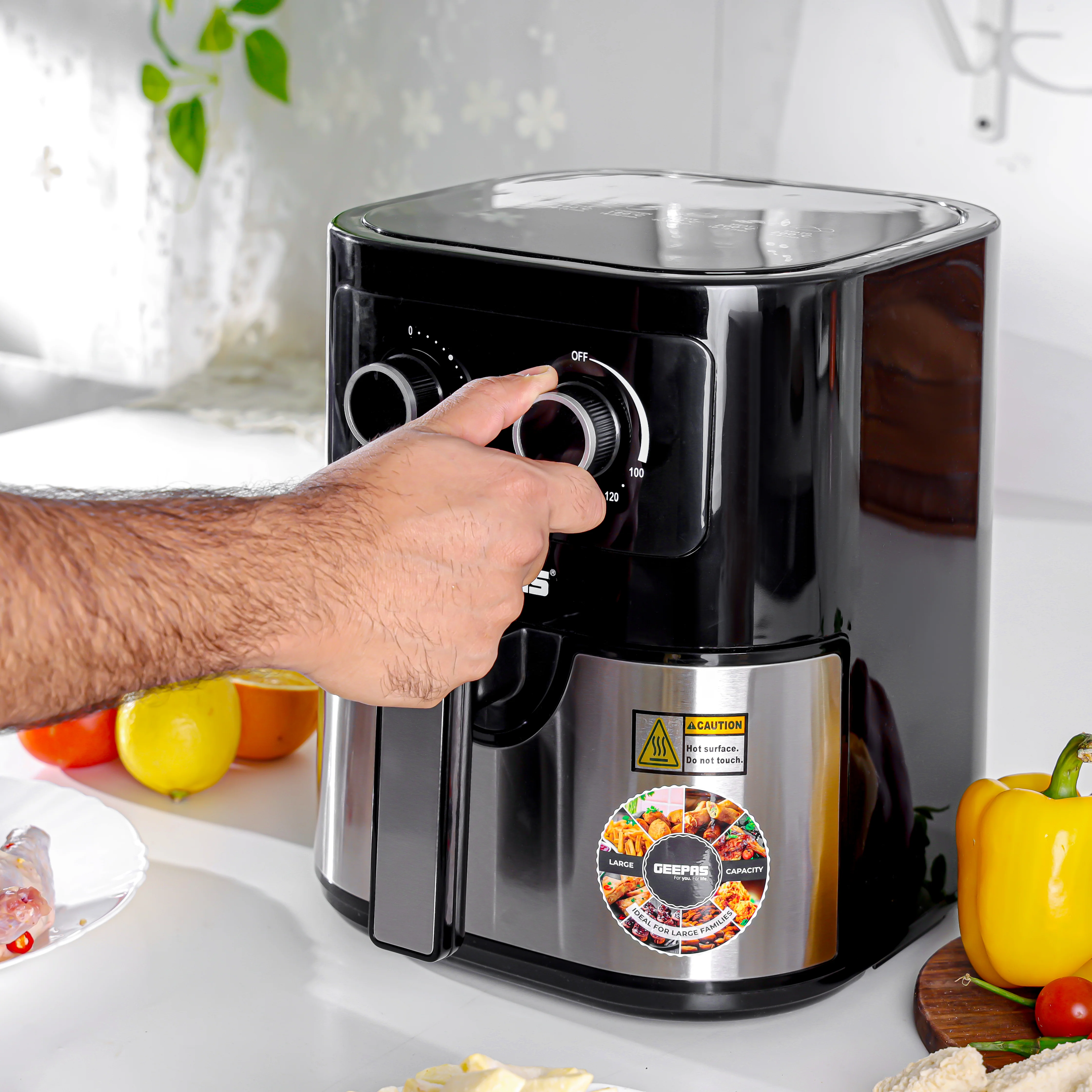 Geepas Air Fryer- GAF37541/ 4.5 L Pot with Rack,  Vortex Air Frying Technology/ 1-30 Min Timer, Temperature 100-200 Degree Celsius/  2 Years Warranty, Black and Silver - Image 3