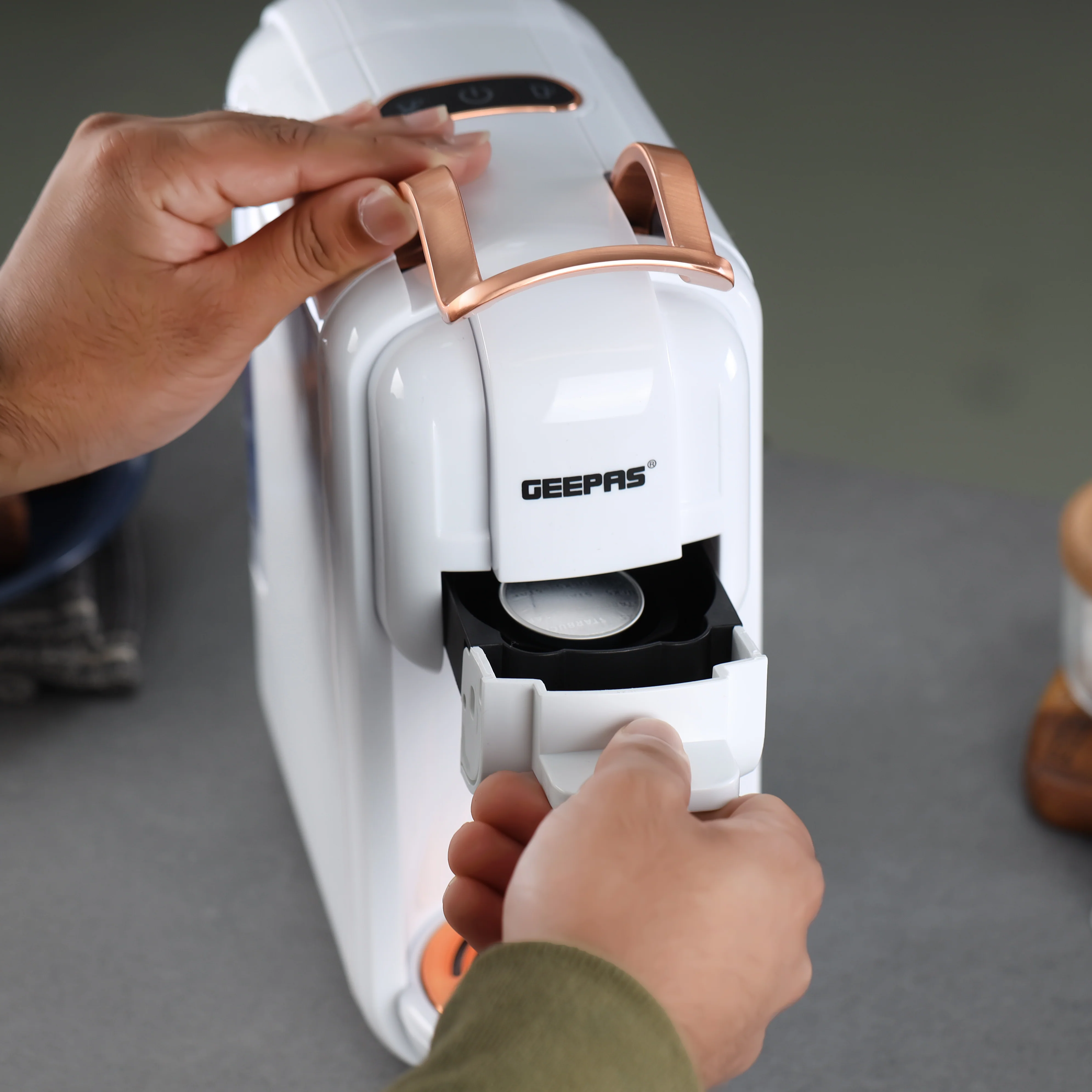 Geepas 4-in-1 Capsule Coffee Machine GCM41526-WT/Compatible with Nespresso, Dolce Gusto, Fast Heating System/One-Touch Button, Removable 0.6L Water Tank,2 Years Warranty - Image 6