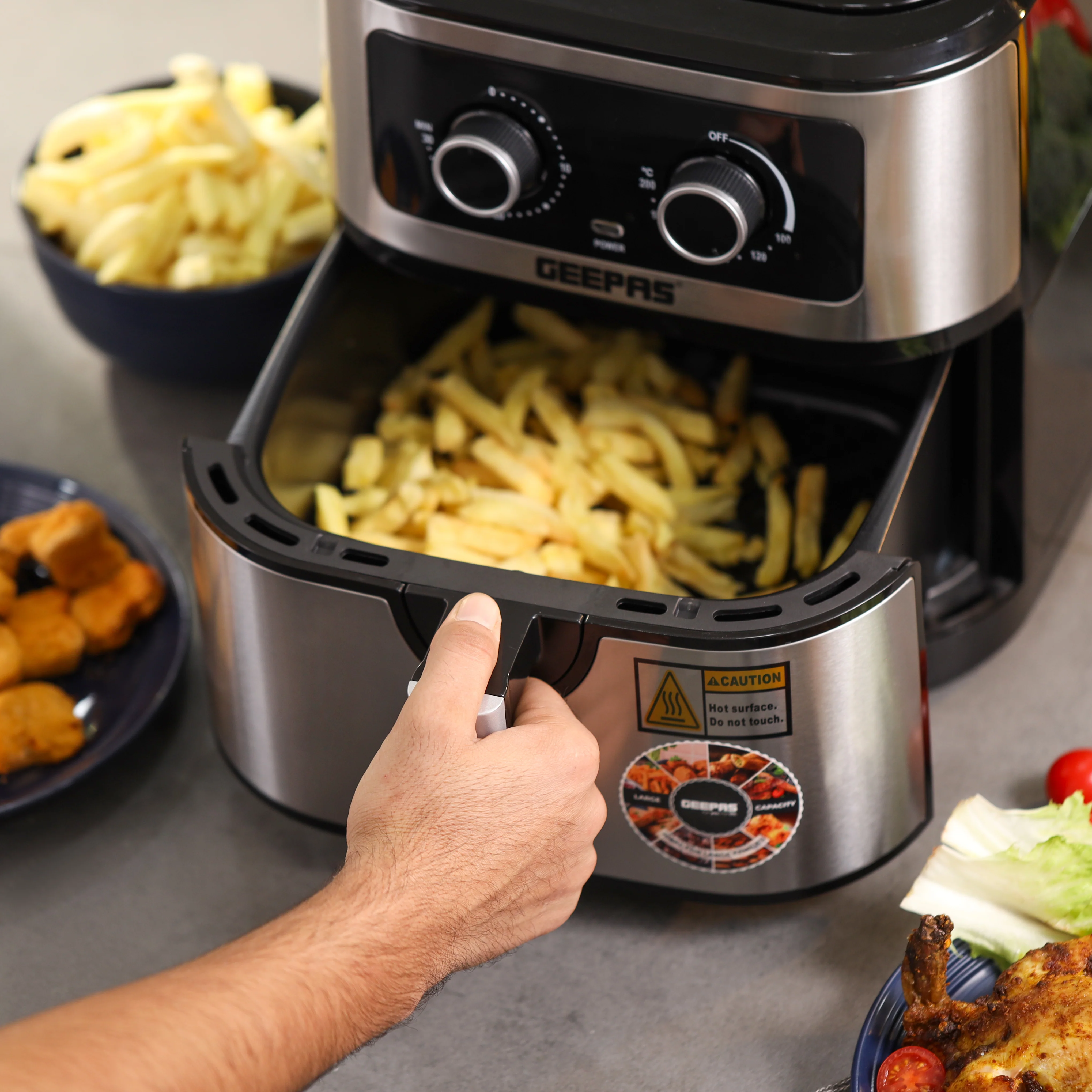 Geepas 7L Digital Air Fryer GAF37506 | 1800W Powerful Performance | Oil-Free Cooking with VORTEX Fast Technology | 30-Minute Timer | Large Capacity for Families - Image 4