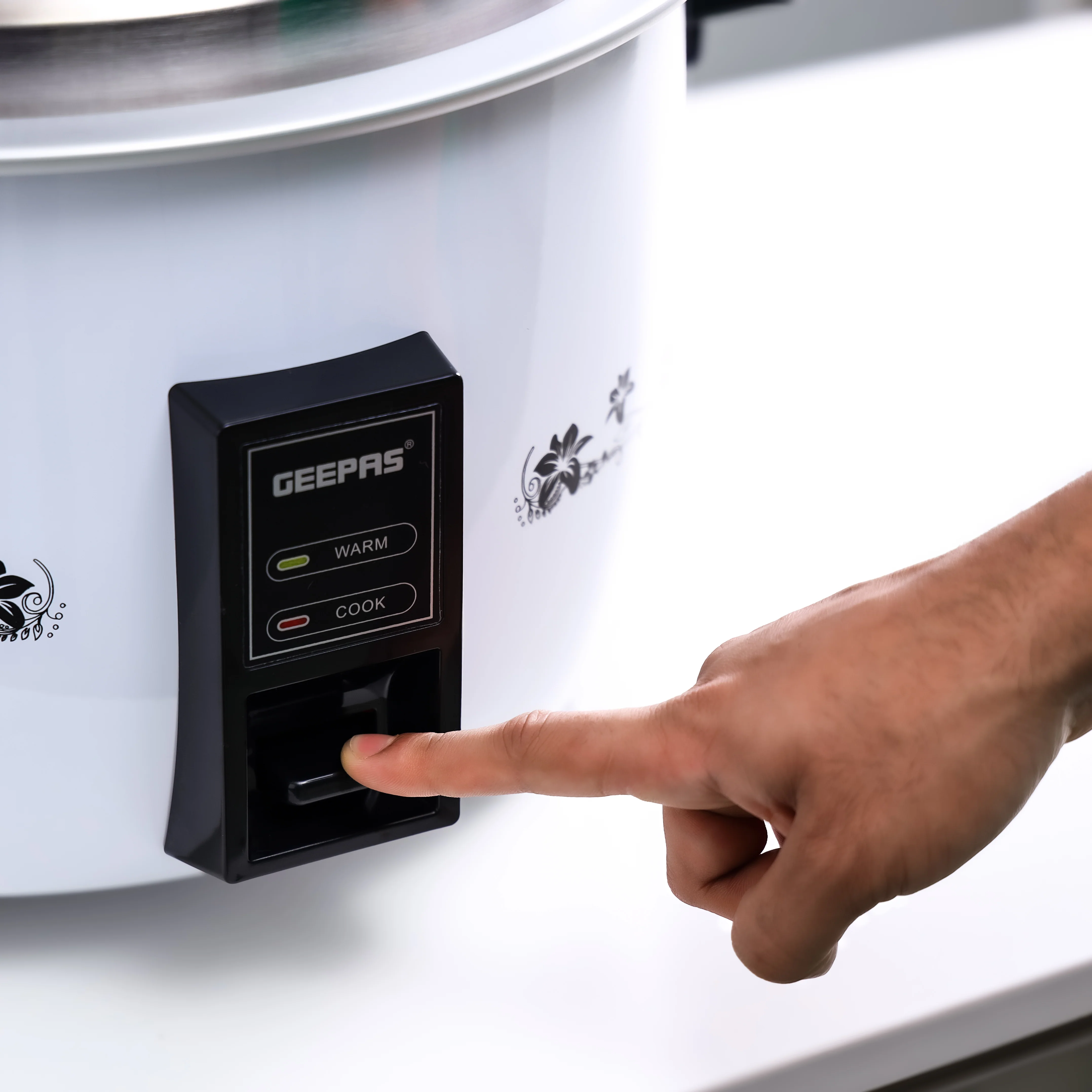 Geepas Commercial Rice Cooker GRC4322 | 8L Large Capacity | 2500W Powerful Heating | Cook & Keep Warm Function | Removable Aluminium Inner Pot| 2 Years Warranty - Image 5