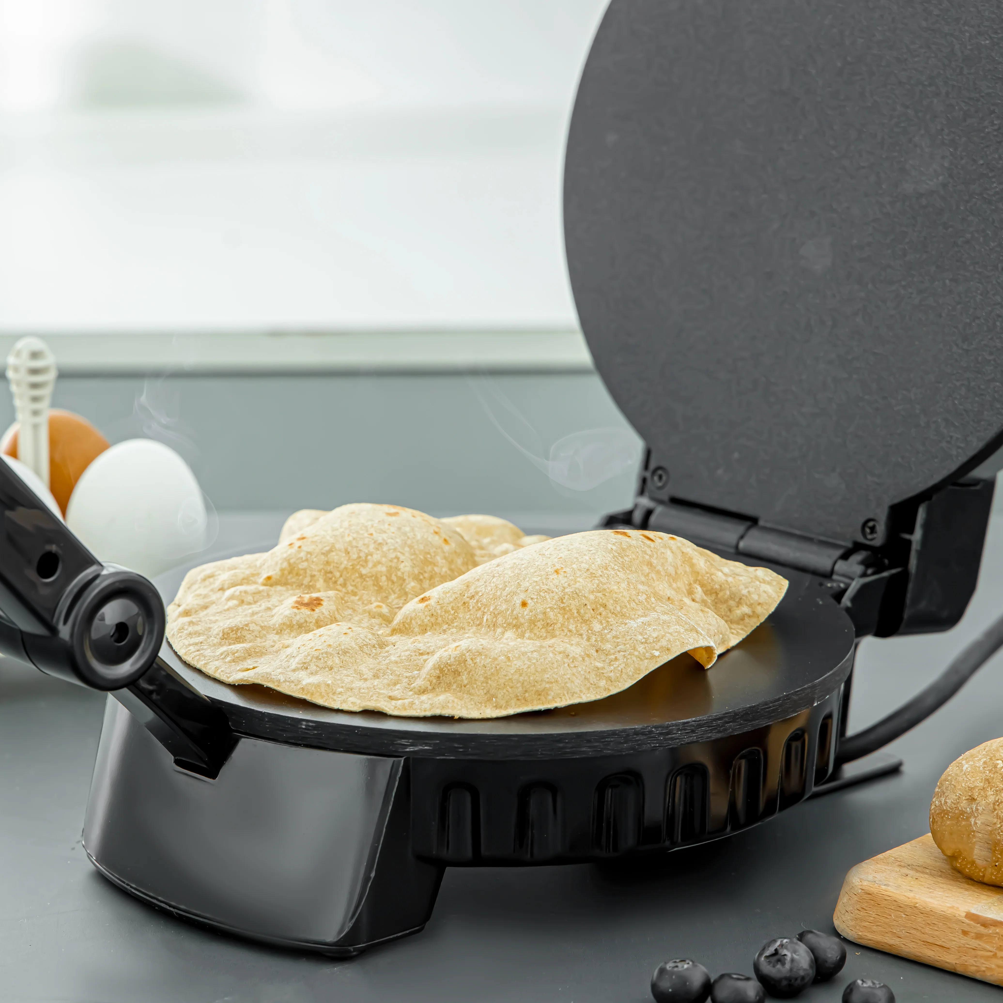 Geepas 8 Inch Chapathi Maker GCM5429 | 1000W  | Non-Stick Plates, Adjustable Temperature Control, Safety Protection & Easy Cleaning for Quick, Soft & Round Chapathis - Image 5