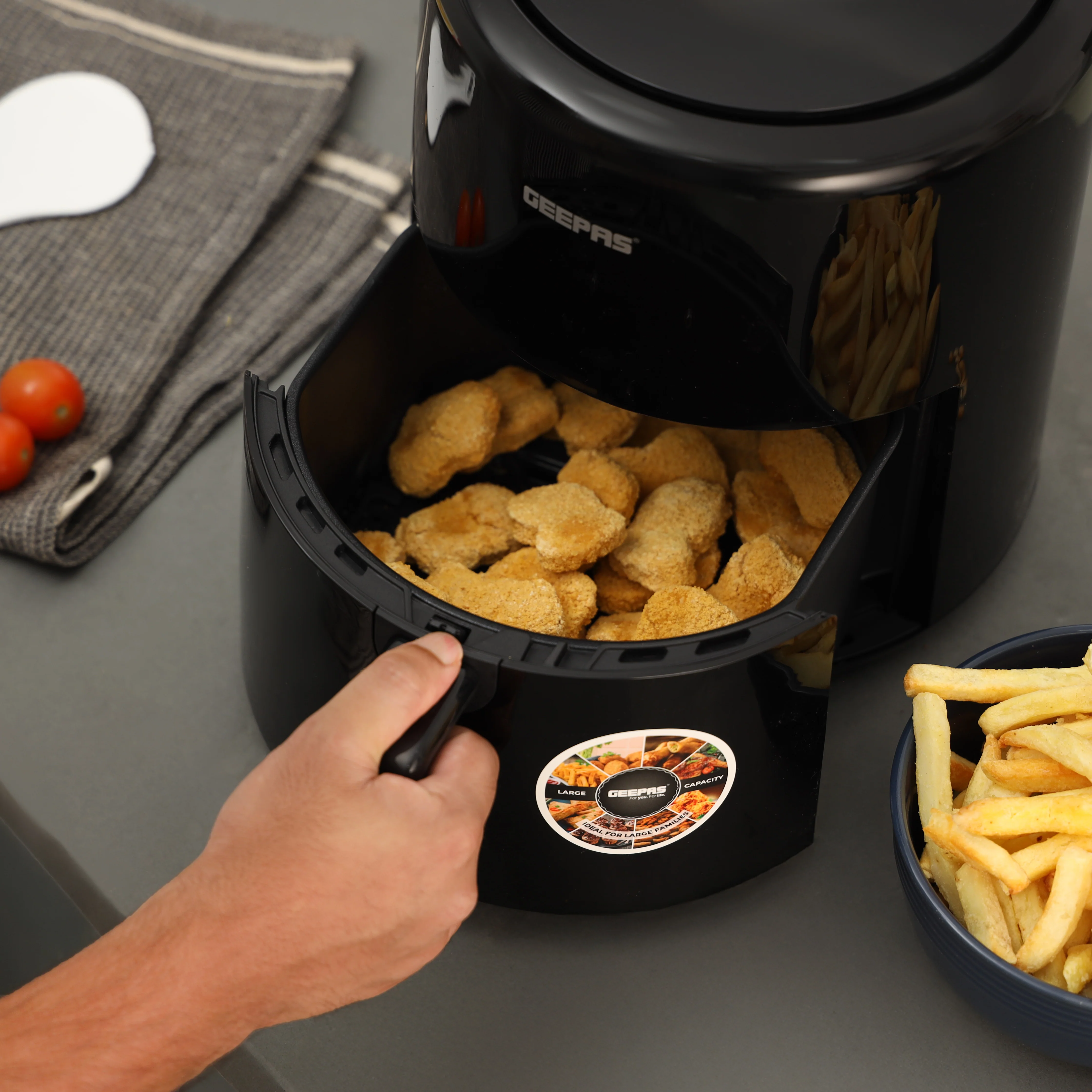 Geepas Digital Air Fryer- GAF37512T/4.0 L Pot, with Vortex Air Frying Technology/Multiple Function, 1-60 Min Timer, Temperature 80-200 Degree Celsius/Touch Screen Control - Image 5