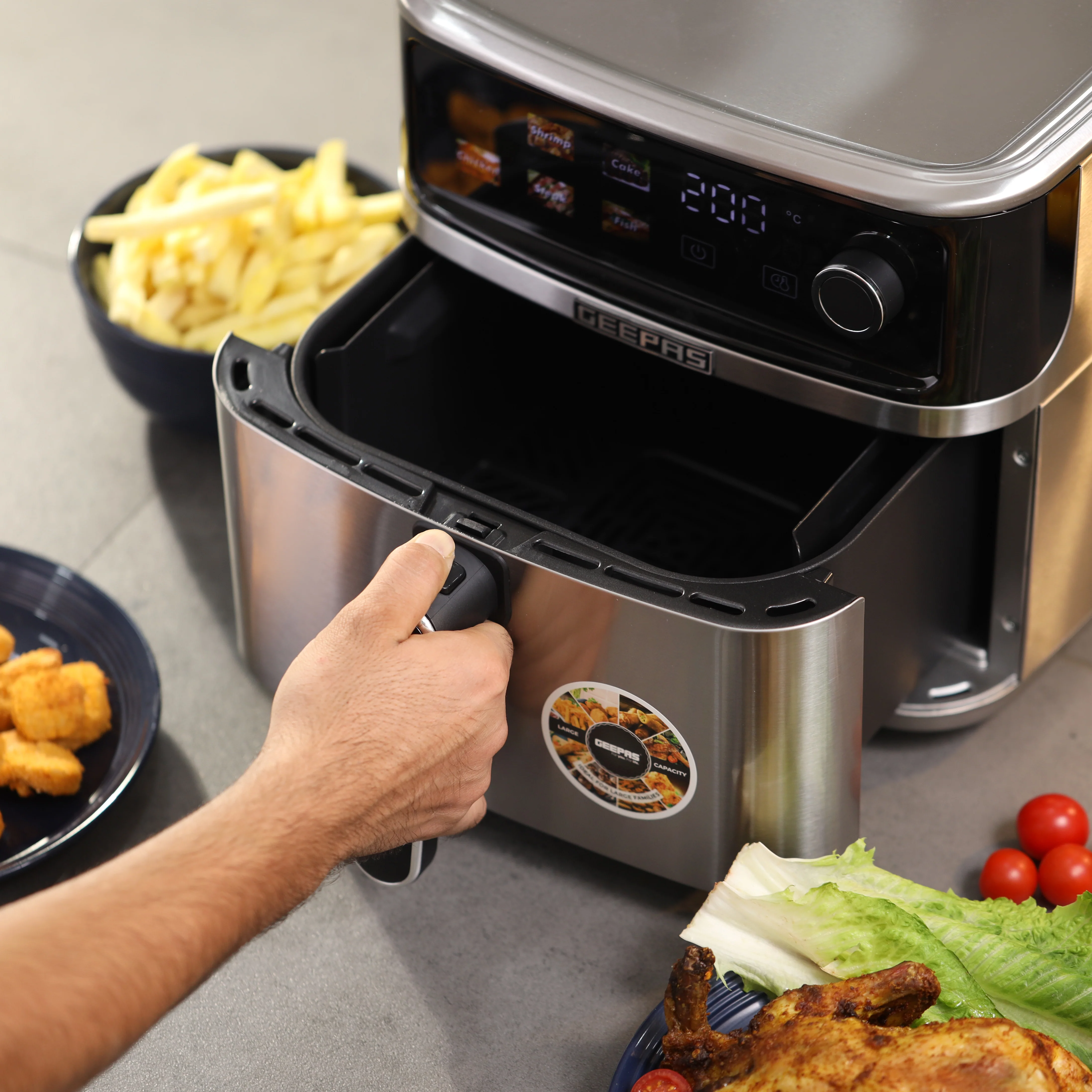 Geepas GAF37534T 8L Stainless Steel Digital Air Fryer | Oil-Free Cooking | 6 Preset Programs, 60 Min Timer, 70–200°C Temp | Ideal for Fries,  Bread Etc | 2 Years Warranty - Image 3