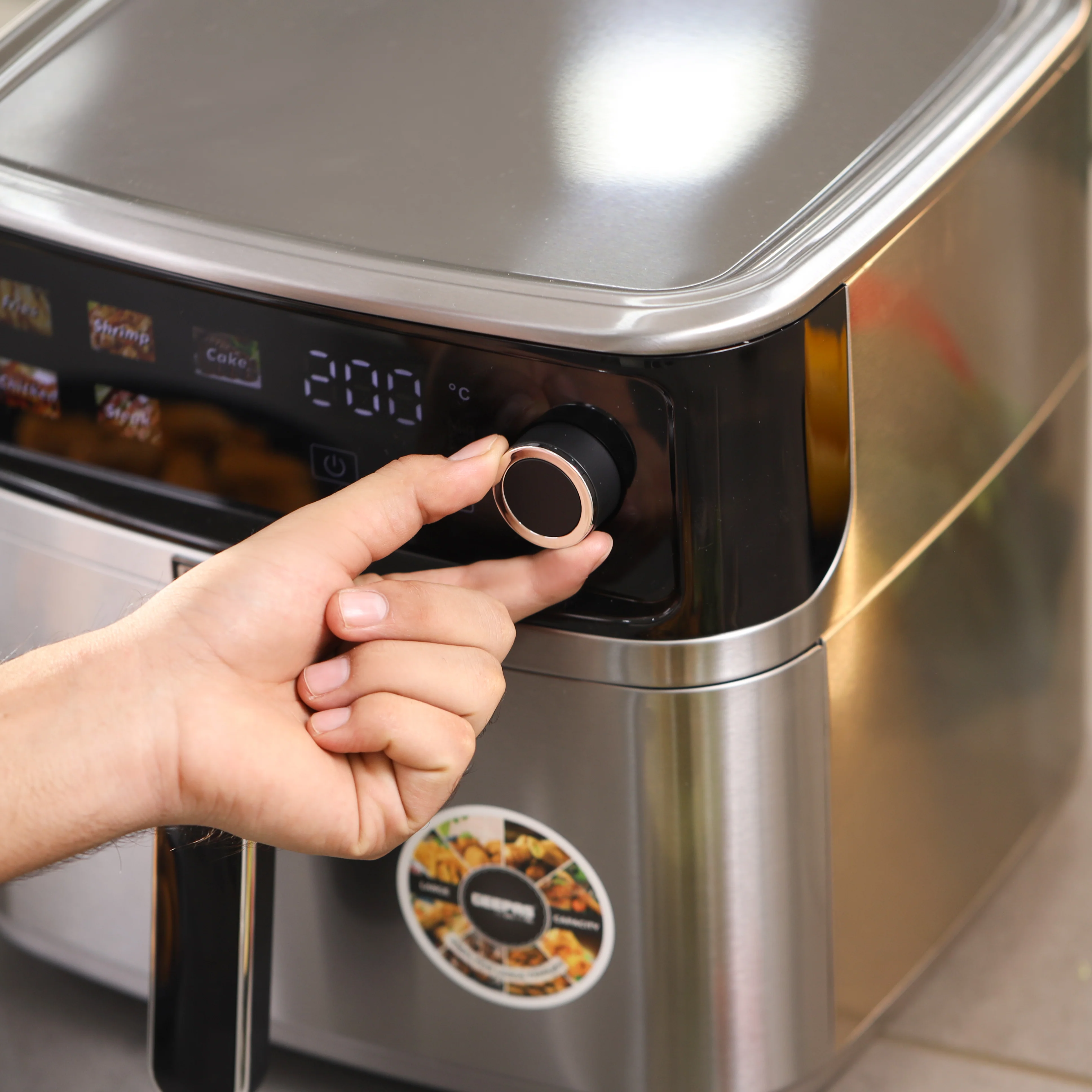 Geepas GAF37534T 8L Stainless Steel Digital Air Fryer | Oil-Free Cooking | 6 Preset Programs, 60 Min Timer, 70–200°C Temp | Ideal for Fries,  Bread Etc | 2 Years Warranty - Image 7