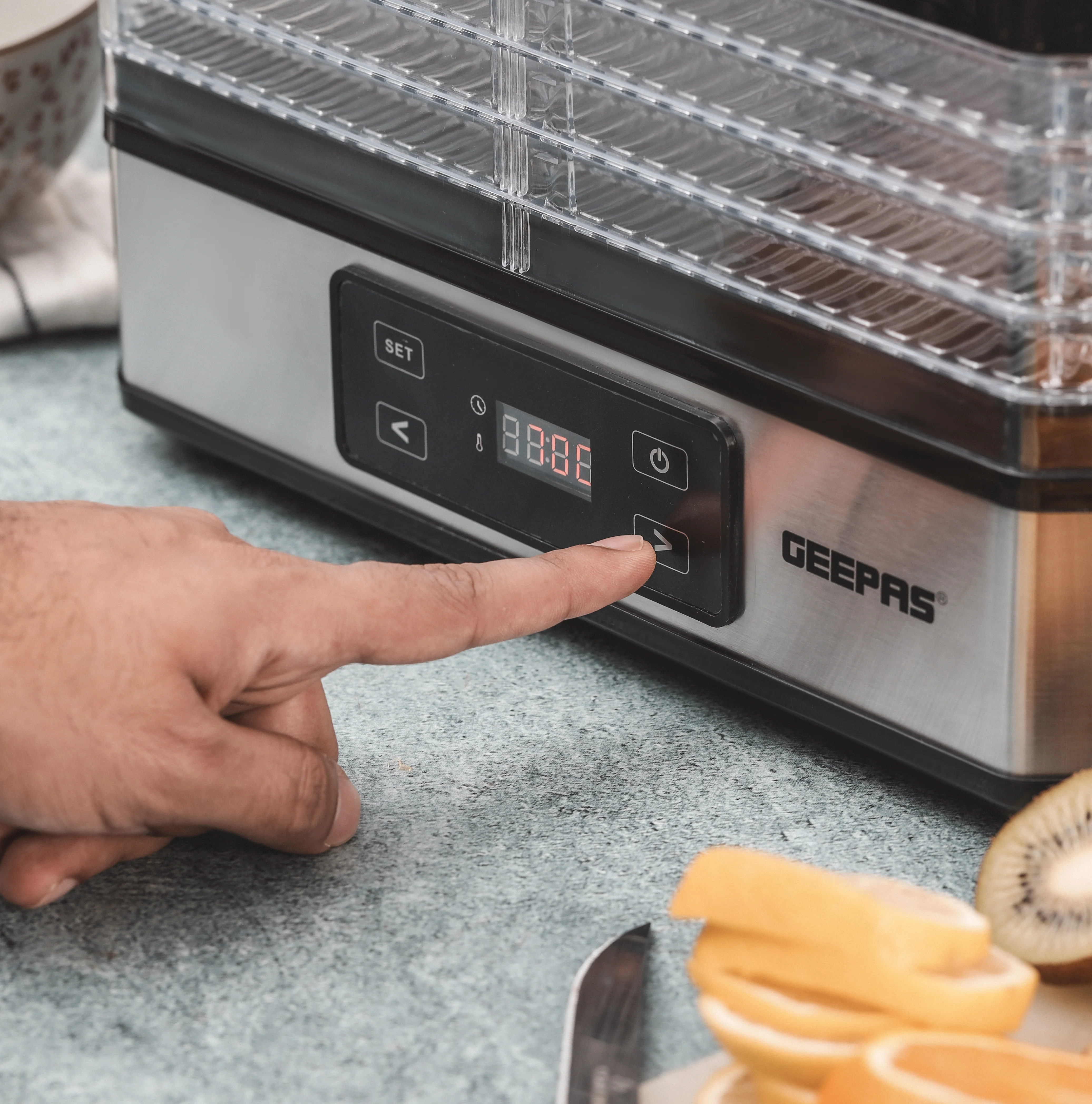 Geepas Digital Food Dehydrator GFD63013N | 500W  | 5 Stackable Trays | Adjustable Temperature |48H Timer |Perfect for Preserving Fruits, Vegetables Etc |2 Years Warranty - Image 7