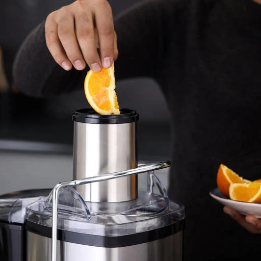 Geepas Digital Juice Extractor- GJE46023| 1.0 liter Jug| 2.0 Pomace Container| 800 W  | 5 Speed Setting| Touch Control | Stainless Steel Housing| 2 Years Warranty - Image 3