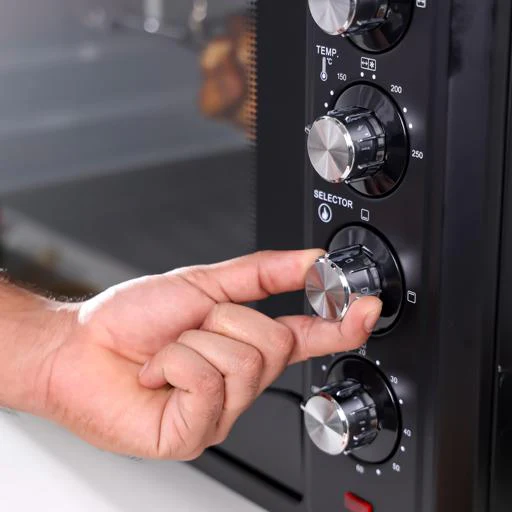 Geepas Electric Oven 60L with Rotisserie & Convection GO4401 | 2200W |60 Minute Timer| Adjustable Temperature | Multi-Cooking Functions| | Durable Body| 2 Years Warranty - Image 6