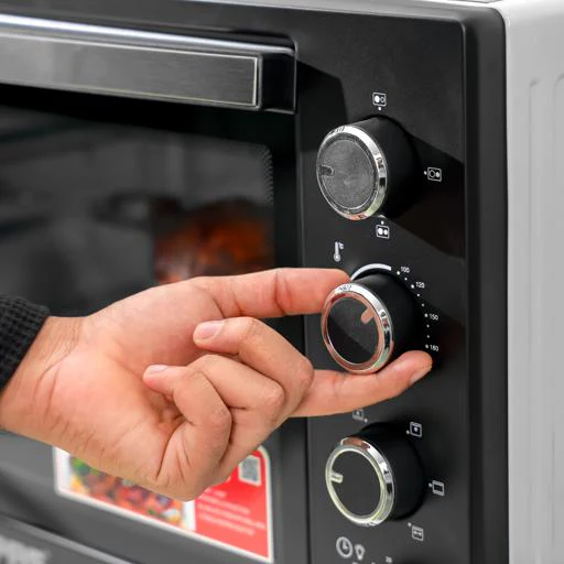 Geepas Electric Oven GO4452 | 60L Large Capacity | 2000W Power with Convection & Rotisserie Function | Adjustable Temperature Control | Durable Design | 2 Years Warranty - Image 5