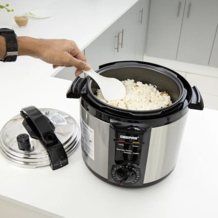 Geepas Electric Pressure Cooker GPC307 | 6L Capacity | 1000–1190W Power | Stainless Steel Durable Body| Non-Stick Inner Pot| Multi Cooking Functions| Keep Warm Function - Image 3