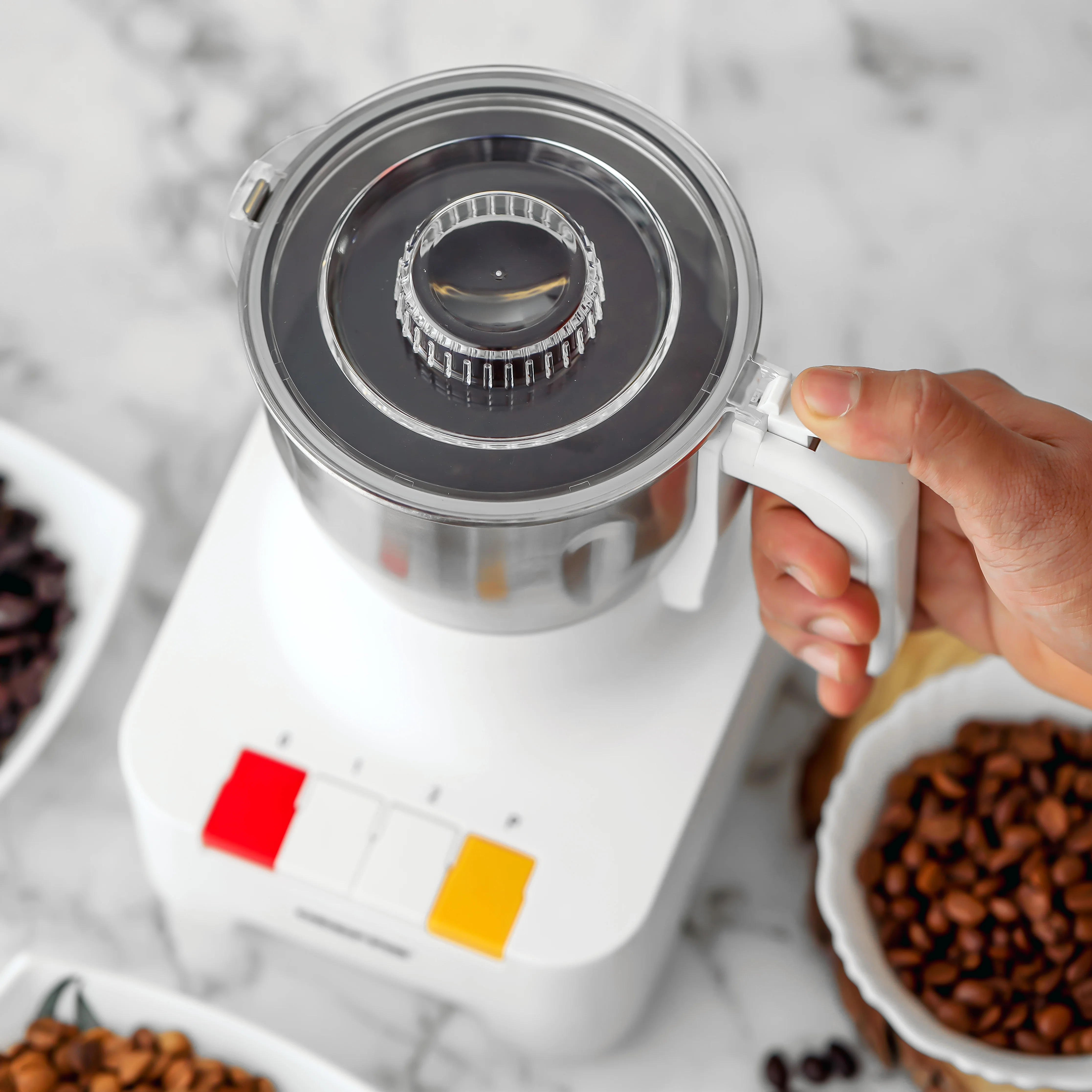 Geepas Food Processor GGC286 | 600W Powerful Motor with Overheat Protection | Stainless Steel Bowl |  2-Speed Piano Button Switch |  Safety Lid | 2 Years Warranty - Image 5