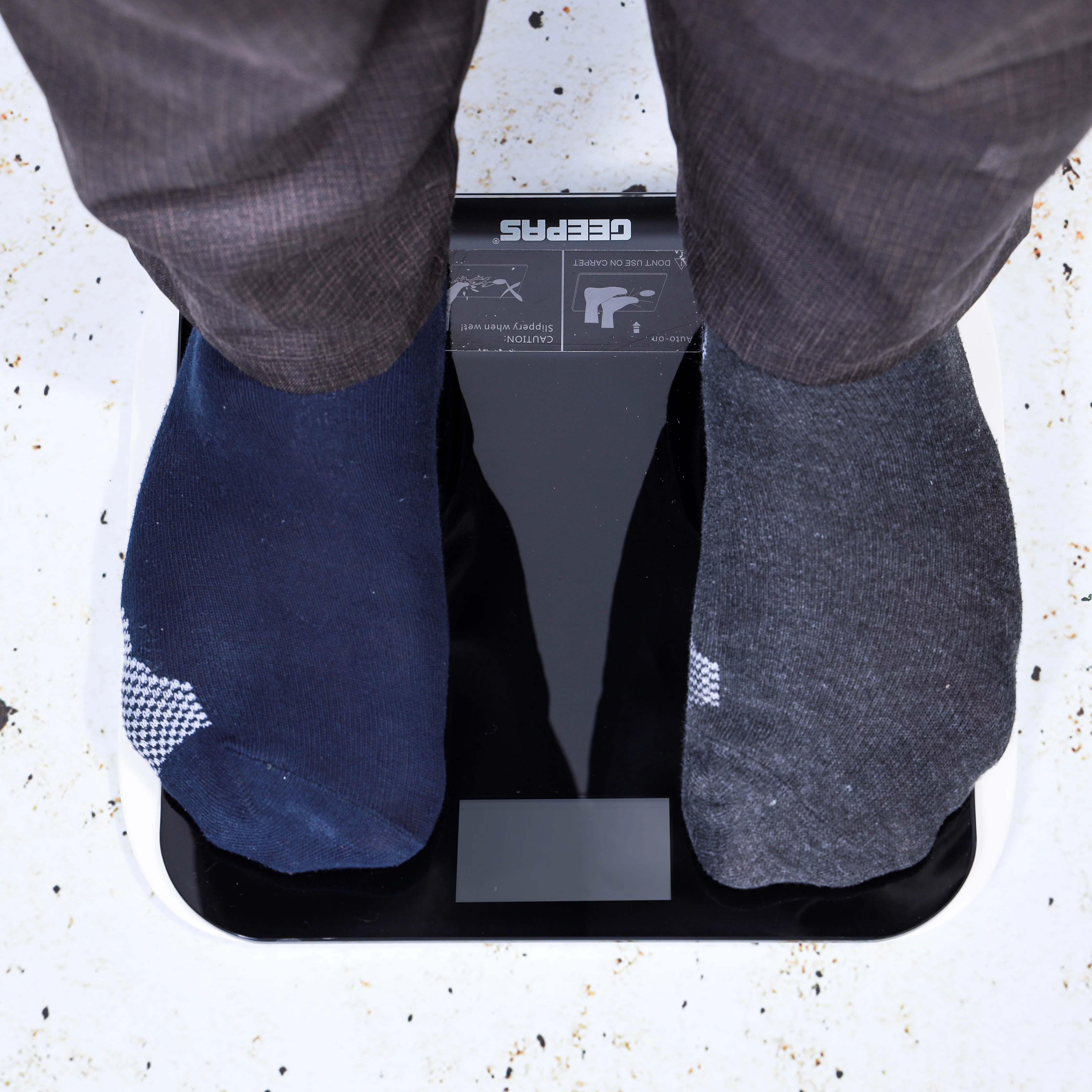 Geepas GBS4219 Digital Personal Scale | Super Slim Design | 5mm Tempered Glass | High Precision Strain Gauge Sensor| 180kg Capacity | LCD Display | 2 Years Warranty - Image 3