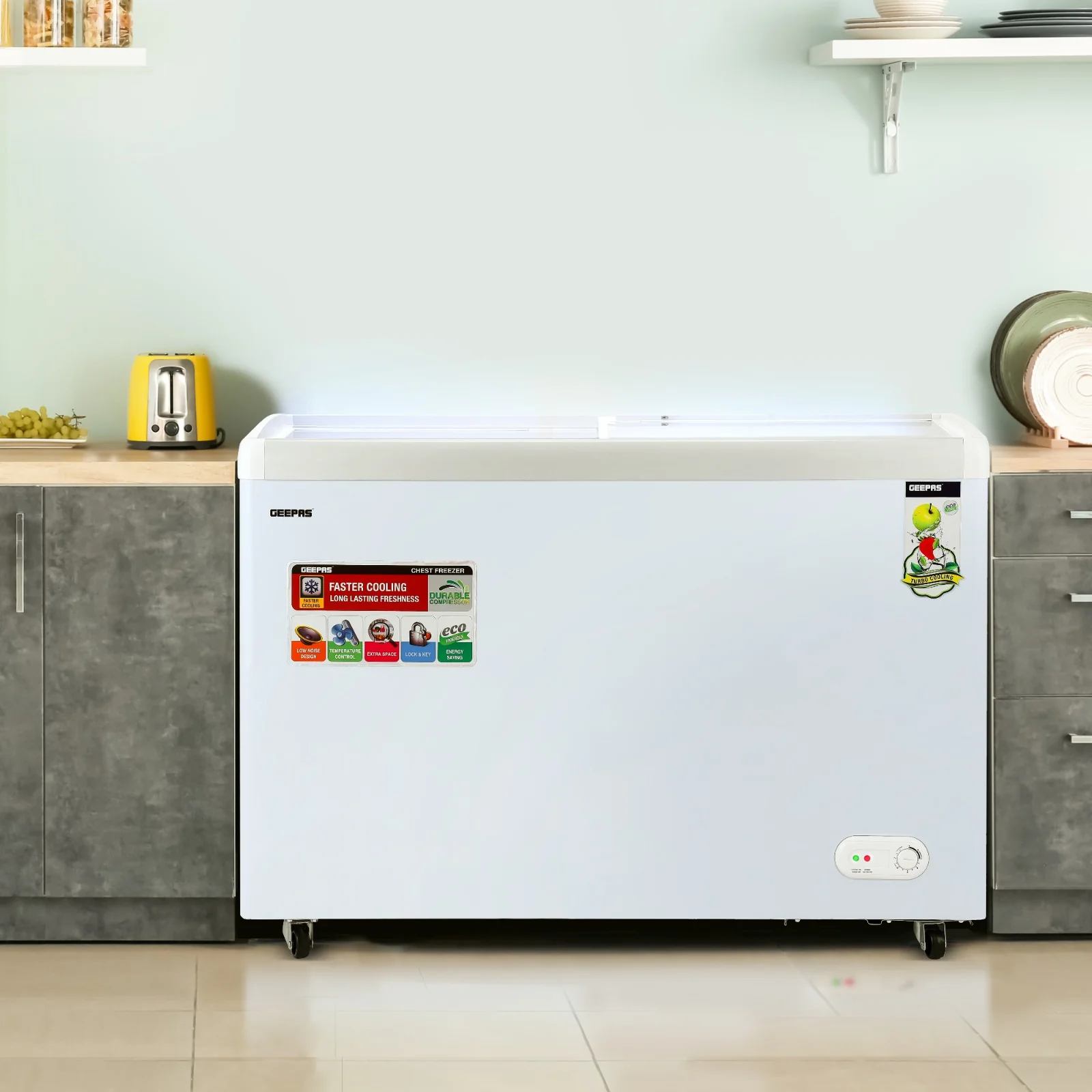 Geepas GCF4220SG Chest Showcase Freezer |425L Convertible Freezer & Fridge| Adjustable Thermostat| Sliding Glass Door| Fast Freezing Function| Lock & Key| 1-Year Warranty - Image 3