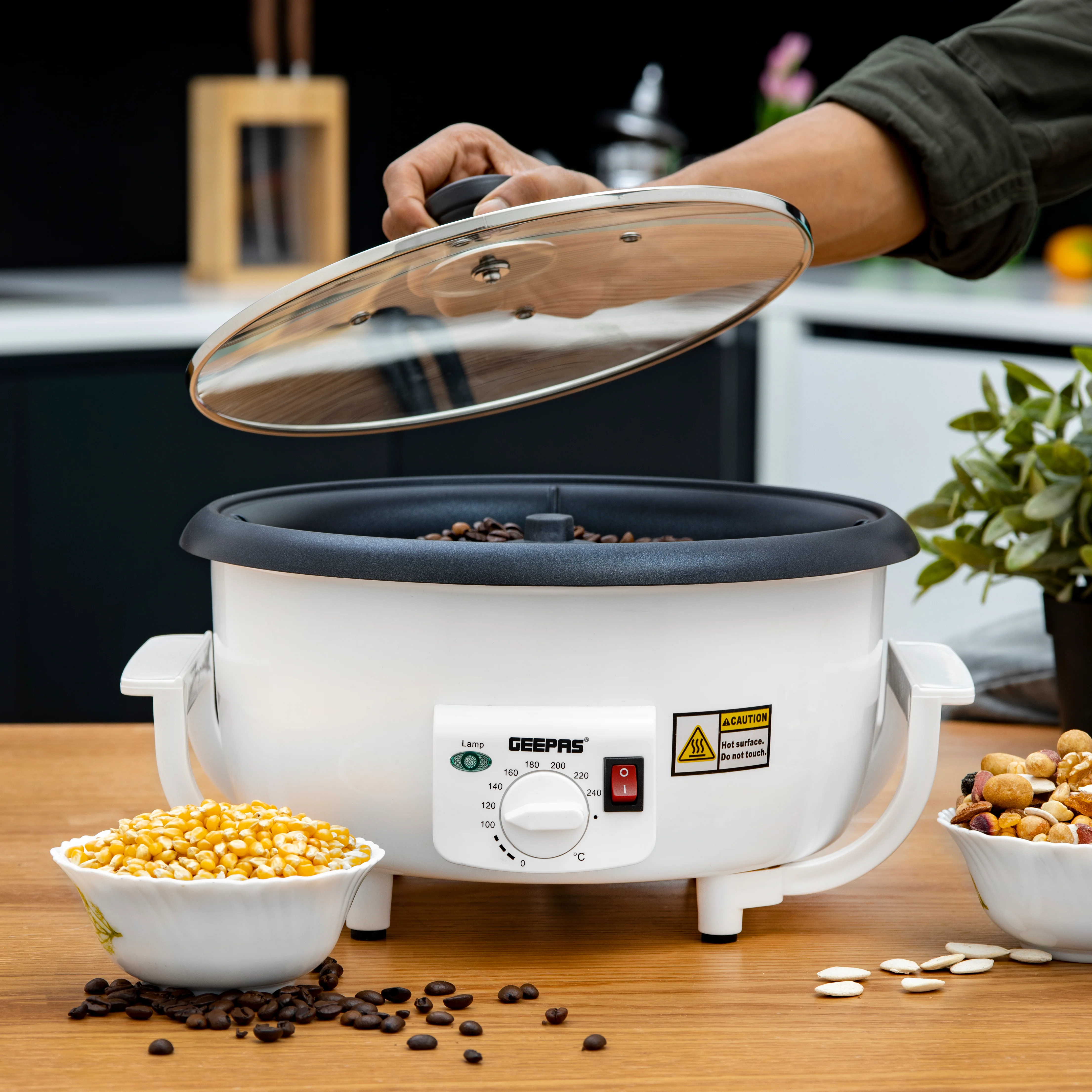 Geepas GCR63038 Coffee Roaster | 750g Large Capacity Coffee Bean Roaster with Thermostat Control|  800W Powerful Motor | Heat-Resistant Body & Durable Safe Design - Image 5