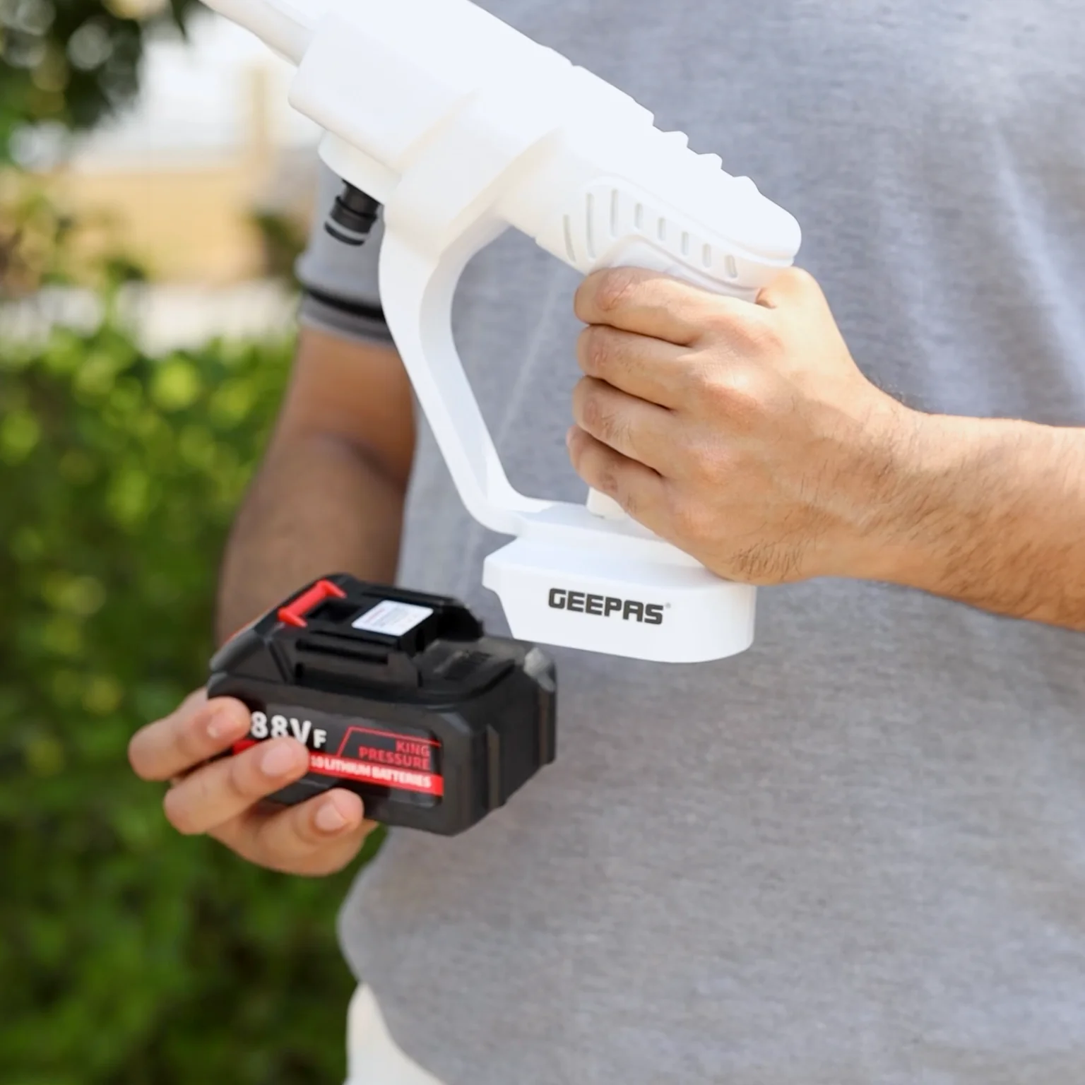 Geepas GCW19042 Rechargeable Portable Washer | 21V 2600mAh Battery, 7.5m High Pressure Hose | Pure Copper Motor, Multiple Spray Modes, Durable Design, 2 Years Warranty - Image 5