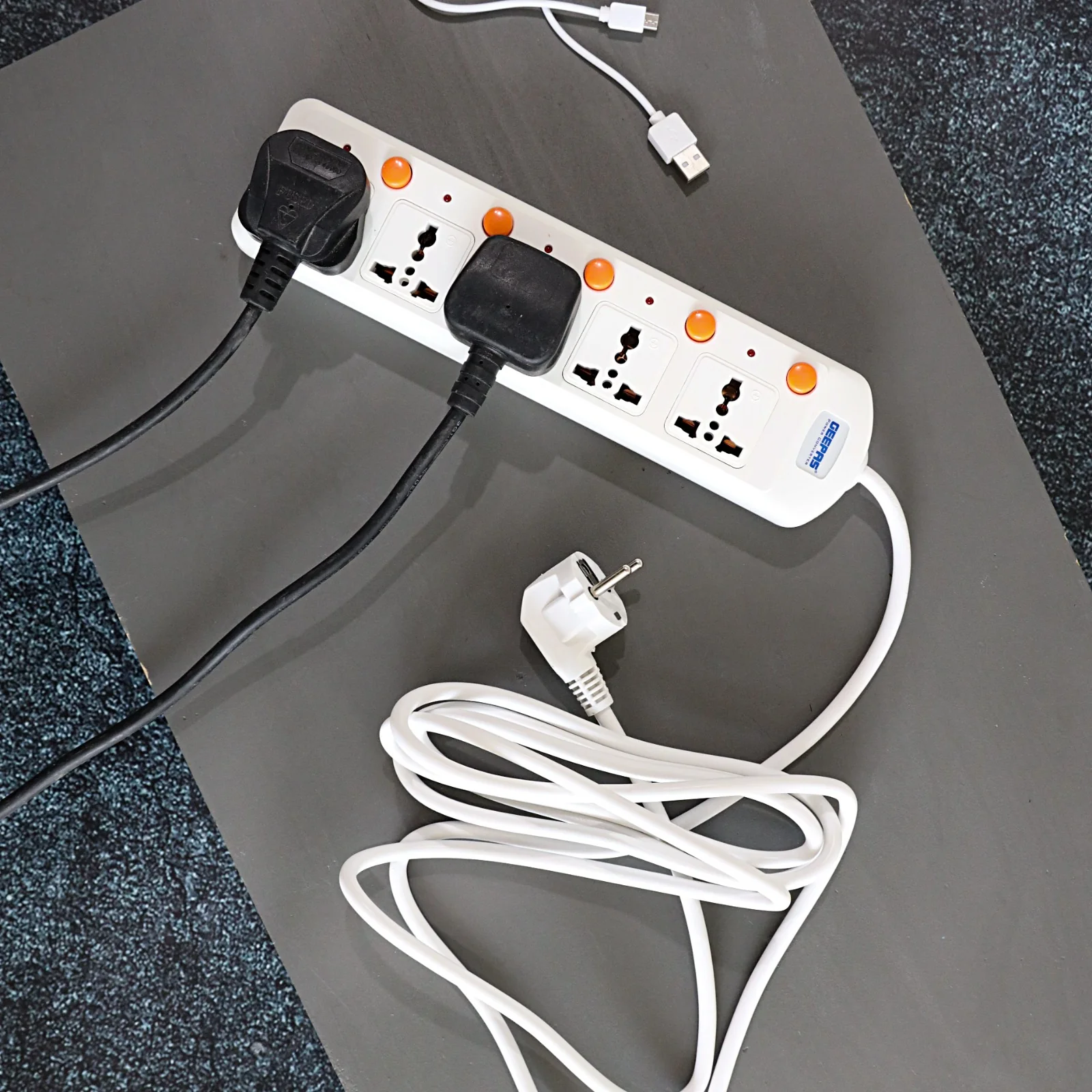 Geepas 5 Way Extension Board VDE Plug with  Individually On/Off Switch- Power Extension Socket -Multi Plug Power Cable - Image 4