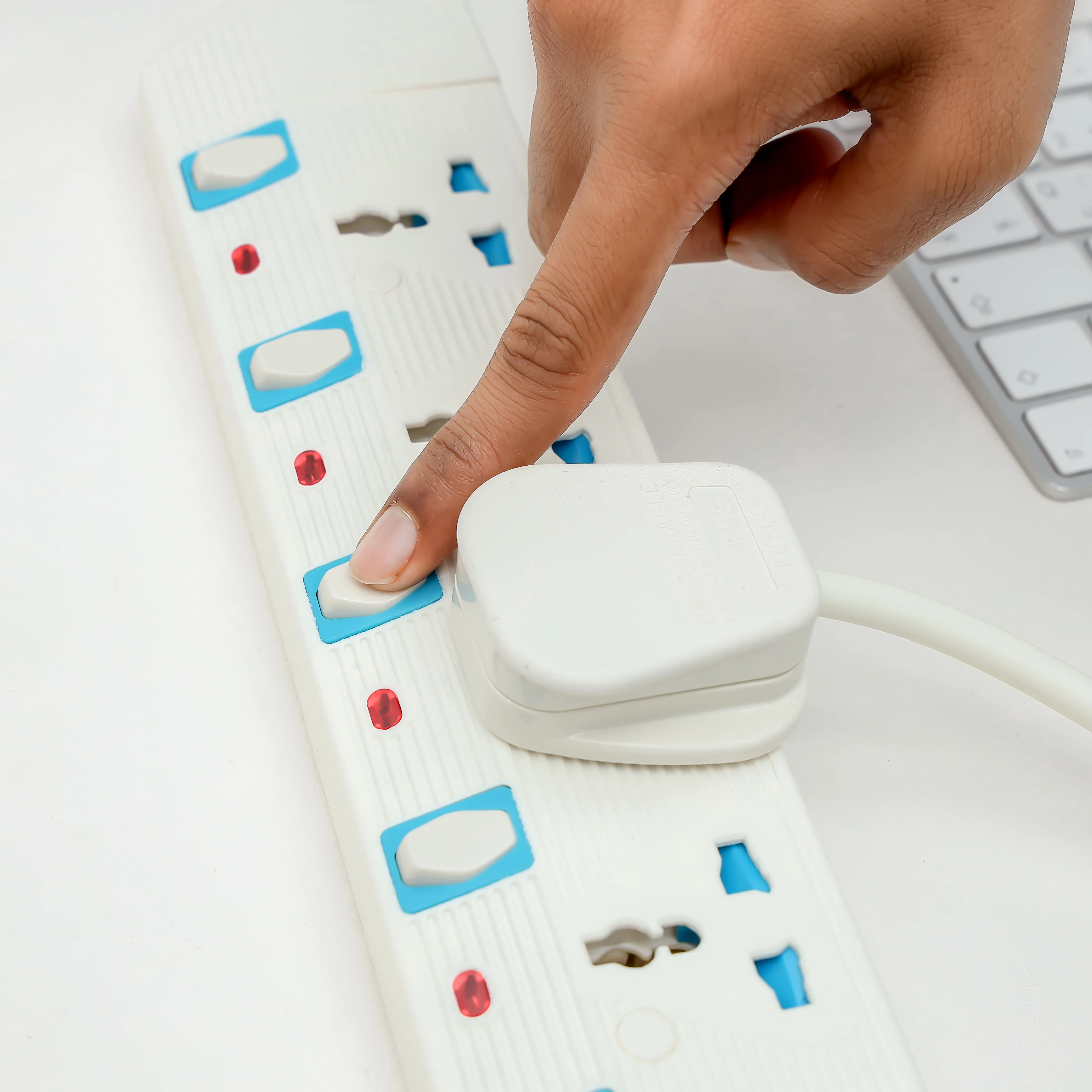 Geepas 5 Way Extension Socket | 5 LED Indicators with Individual Power Switches | Extra Long 5m Cord | Over Current Protection | Suitable for All Electronic Devices - Image 5