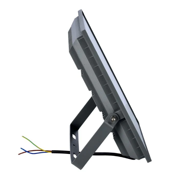 Geepas GESL55088 100W LED Flood Light | 8000 Lumens Daylight 6500K | IP66 Waterproof Outdoor Security Light | 20,000h Long-Life High Brightness LED Lamp| 2 Years Warranty - Image 3