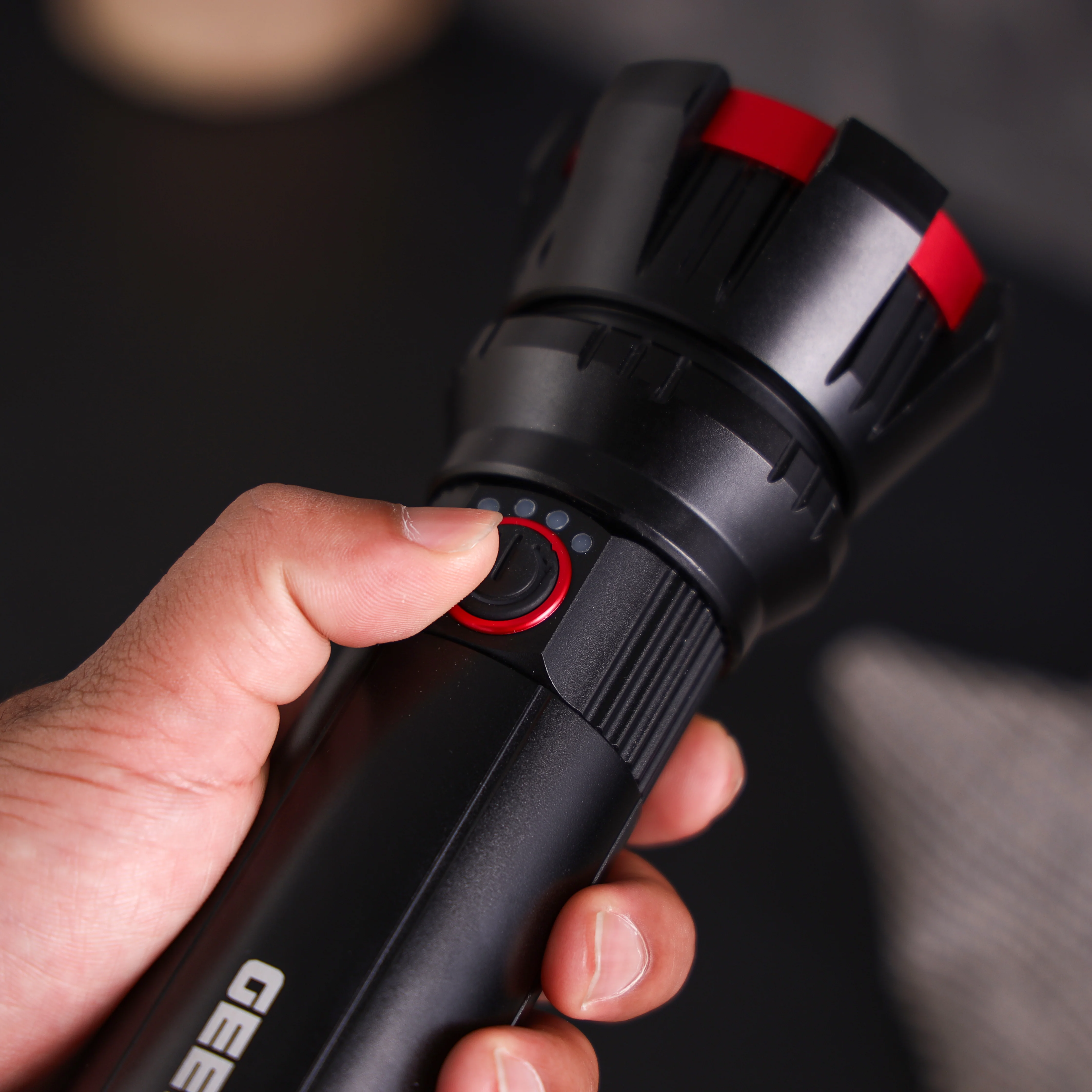 Geepas Zoomable LED Flashlight- GFL51080Z | 30W, 3000 Lumens | 2 Lighting Modes | 10Hrs Runtime | Battery Level Indicator | Lithium Battery | Black, Lifetime Warranty - Image 4