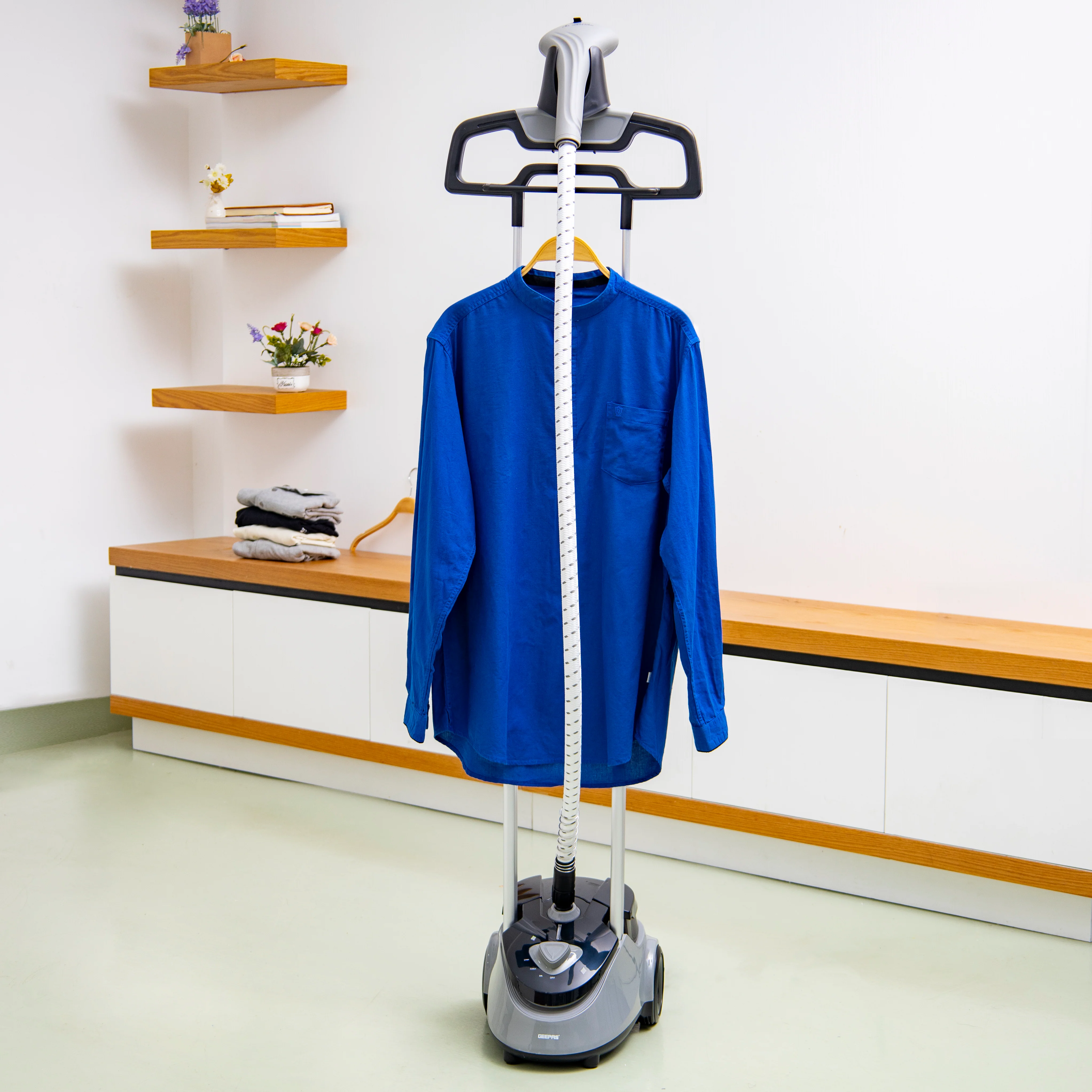 Geepas GGS25032 Garment Steamer | 2.6L Water Tank, 1800W Power | 3 Steam Settings| Dual Bar Support | Thermostat Protection | Chemical-Free Steam | 2 Years Warranty - Image 3