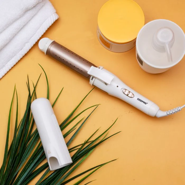 Geepas GH8686 2-in-1 Wet & Dry Hair Curling Iron | Straightener & Curler Combo| 360° Swivel Cord| Quick Heat-Up| Dual Function for All Hair Types| 40W | 2-Year Warranty - Image 3