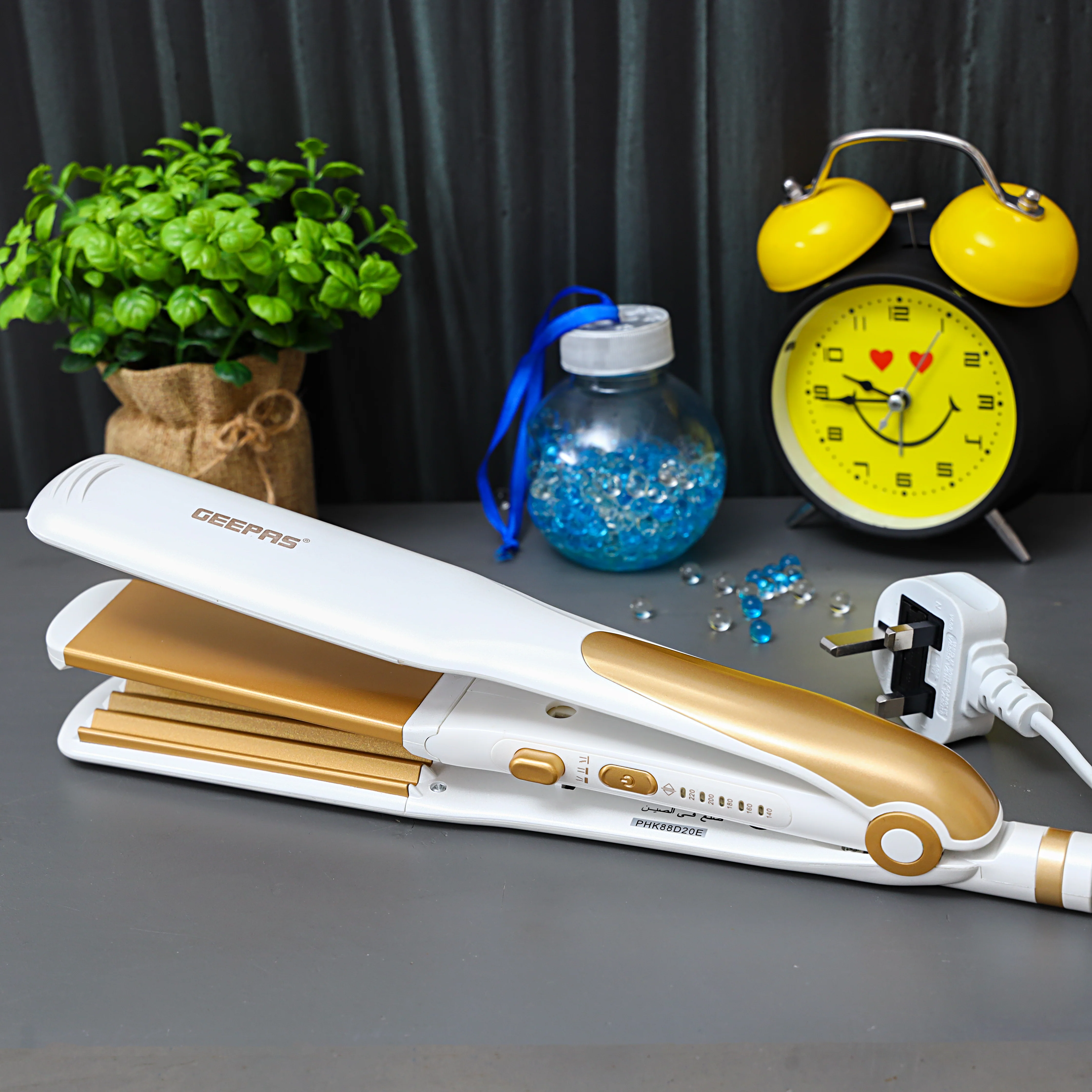 Geepas GH8688 2-in-1 Ceramic Hair Straightener | Straight & Wave Function| Adjustable Temperature Control| 360° Swivel Cord| Dual Function Styling Tool| 2 Years Warranty - Image 3