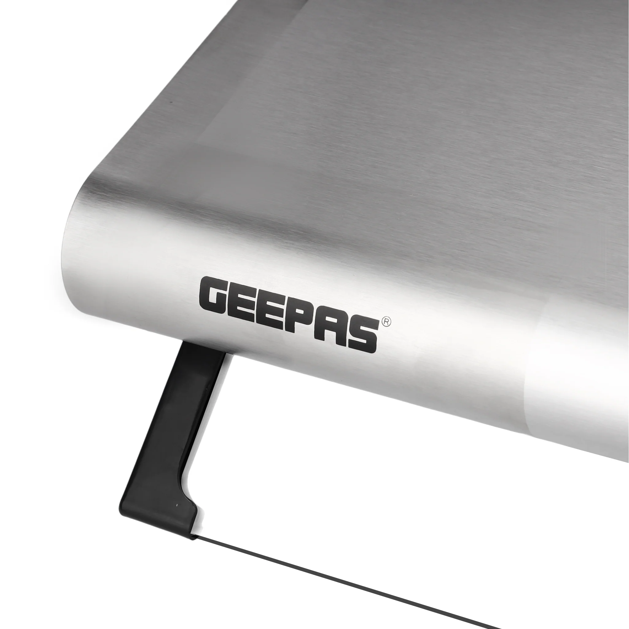 Geepas Slim Hood GHD612MCS with stainless steel finish, 3-speed control, 400 m³/hr suction, LED lighting, and charcoal filters for superior kitchen ventilation. - Image 4