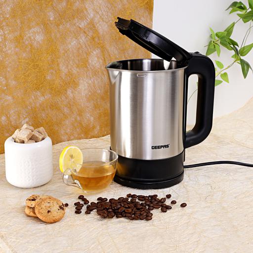 Geepas GK174 Stainless Steel Electric Kettle | 1.7L Capacity | 2200W Fast Boil | Auto Shut-Off| Boil Dry Protection| Stainless Steel Body| Safe Design | 2 Years Warranty - Image 4