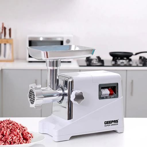 Geepas GMG1911 Meat Grinder | 1600W Powerful Motor| Reverse Function| Stainless Steel Blade| Aluminium Gearbox| 3 Cutting Plates| Sausage & Kebbe Accessories| Food Pusher - Image 3
