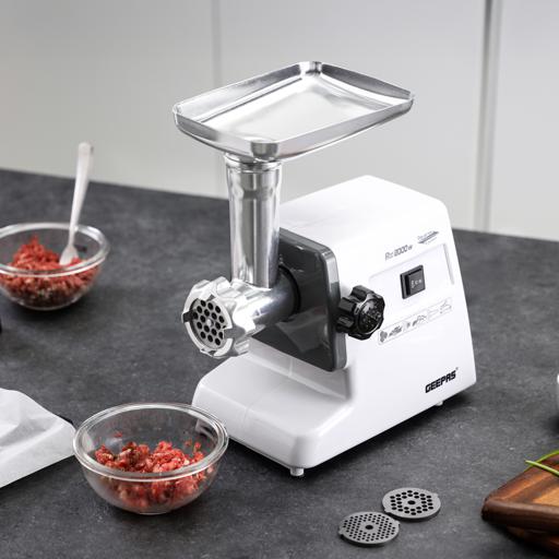 Geepas GMG767 Electric Meat Grinder | 800W Full Copper Motor| Reverse Function| Multi-Function| Stainless Steel Blade| Convenient Metal Cutting Plates| Metal Gears | - Image 2