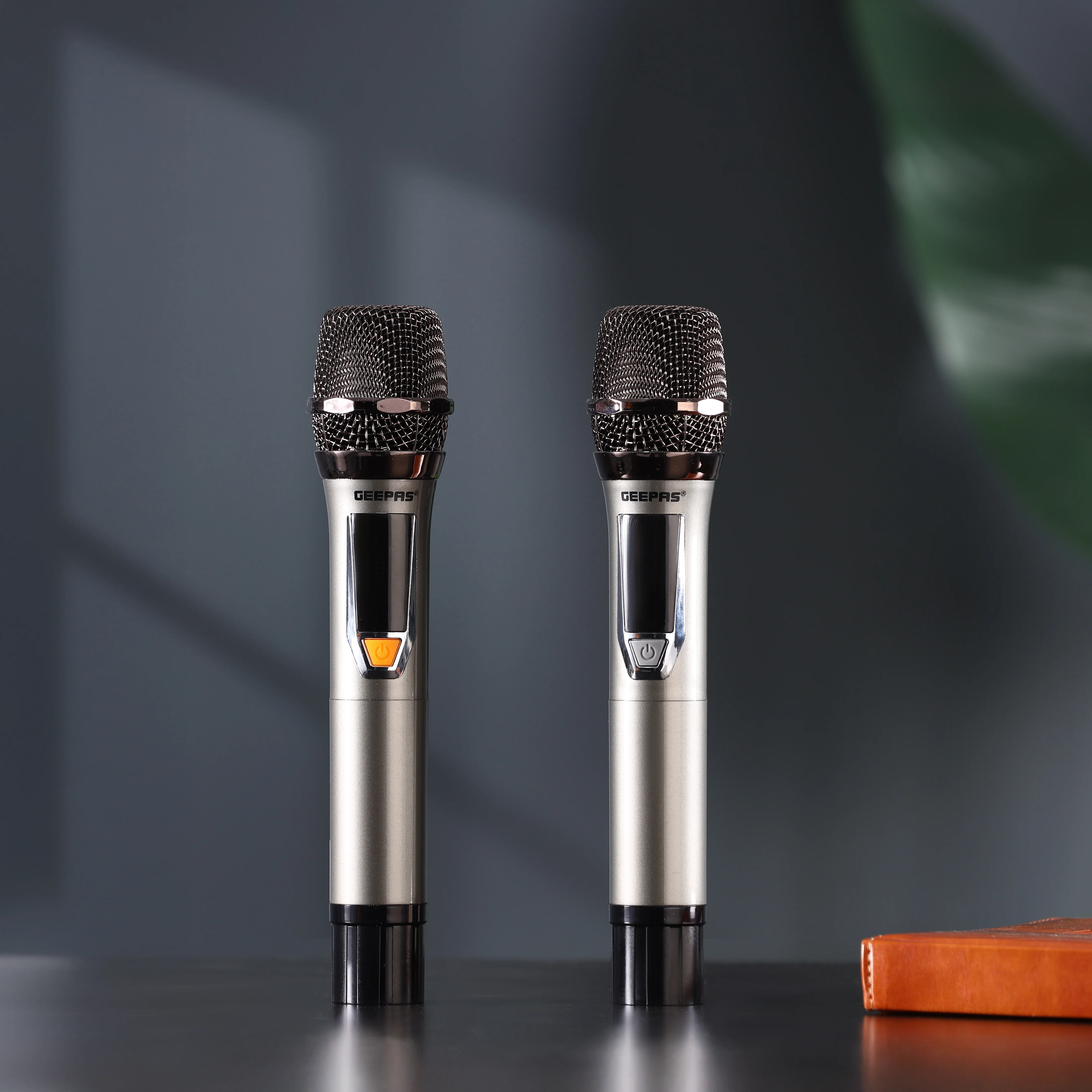 Geepas GMP15015 UHF Wireless Microphone System | Dual Microphone| Long-Distance UHF Connectivity| 100 Selectable Channels| High Sensitivity Audio Output| 2 Years Warranty - Image 3