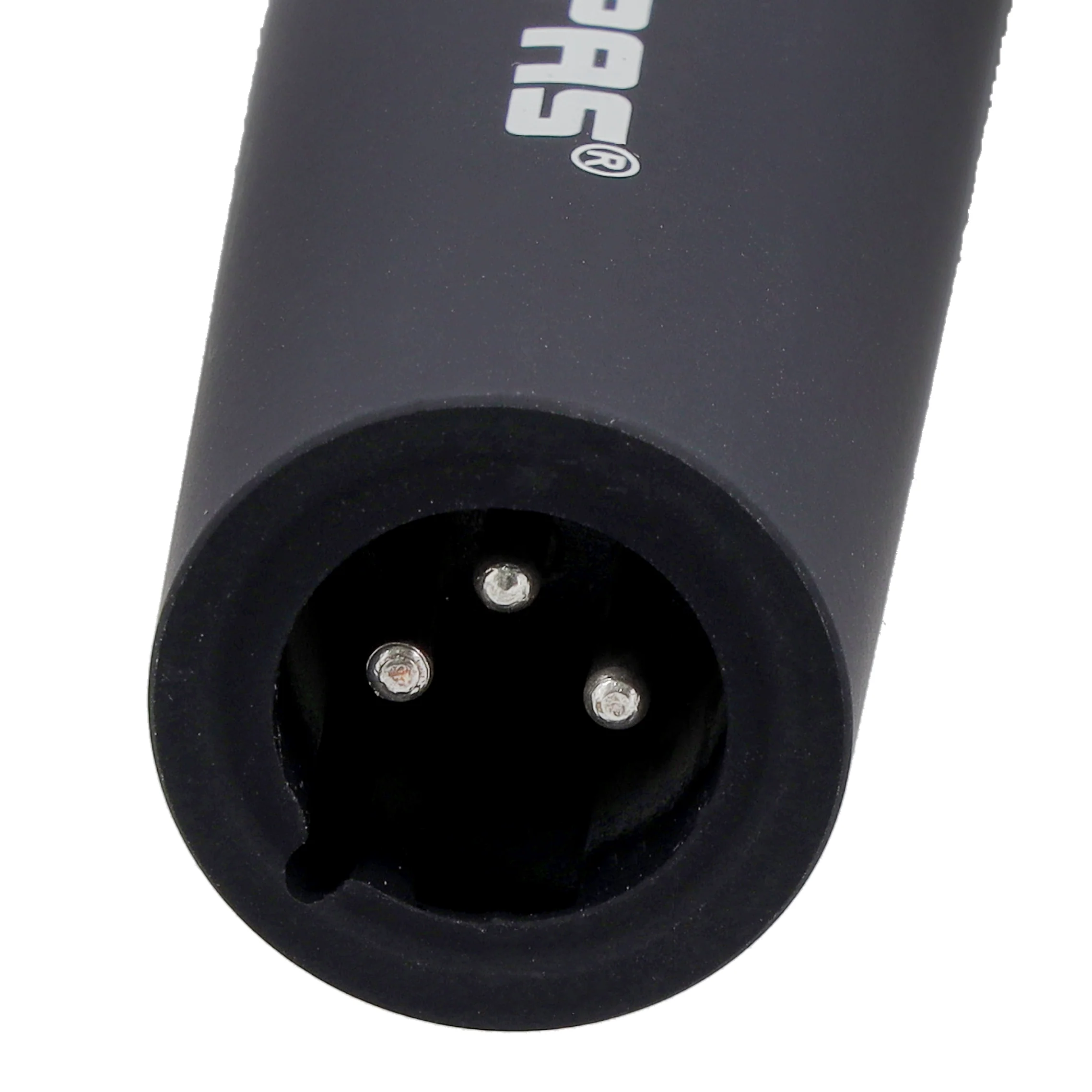 Geepas GMP3906 Dynamic Microphone | High Sensitivity Vocal Pickup | Low-Noise Clear Audio Performance | Durable 5.6×5m Cable for Flexible Setup | 2 Years Warranty - Image 5
