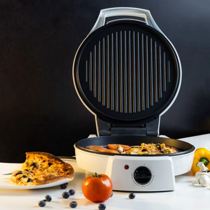 Geepas GPM2035 Pizza Maker | 1800W Electric Pizza Maker with 32CM Non-Stick Baking Plate| Double Heating| Adjustable Temperature| Multifunction Grill | 2 Years Warranty - Image 3
