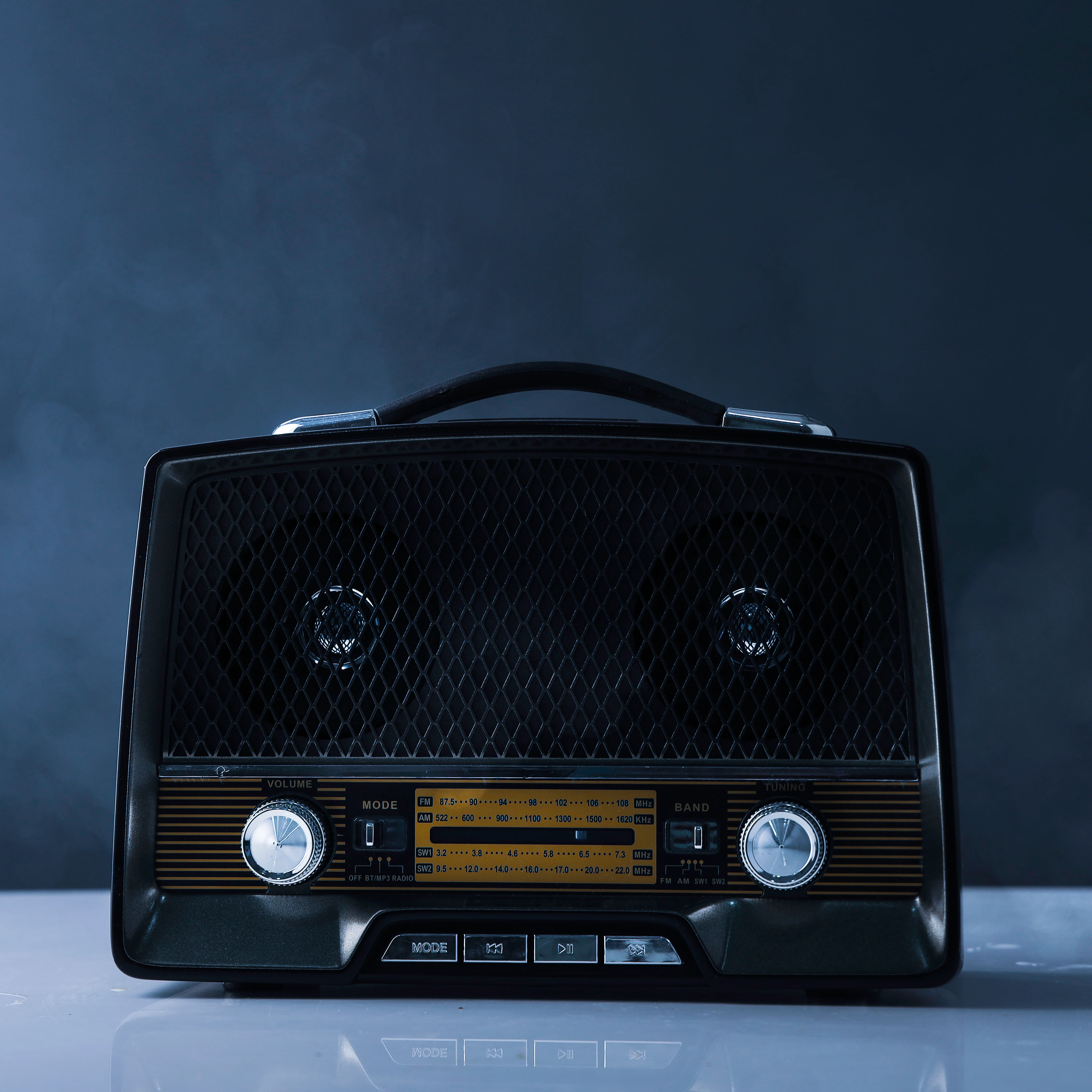 Geepas GR13016  Rechargeable Radio | Bluetooth | USB | TF & 4-Band Radio | Classic Wooden Design | Long-Lasting Battery | Portable Music Player | 2-Year Warranty - Image 2