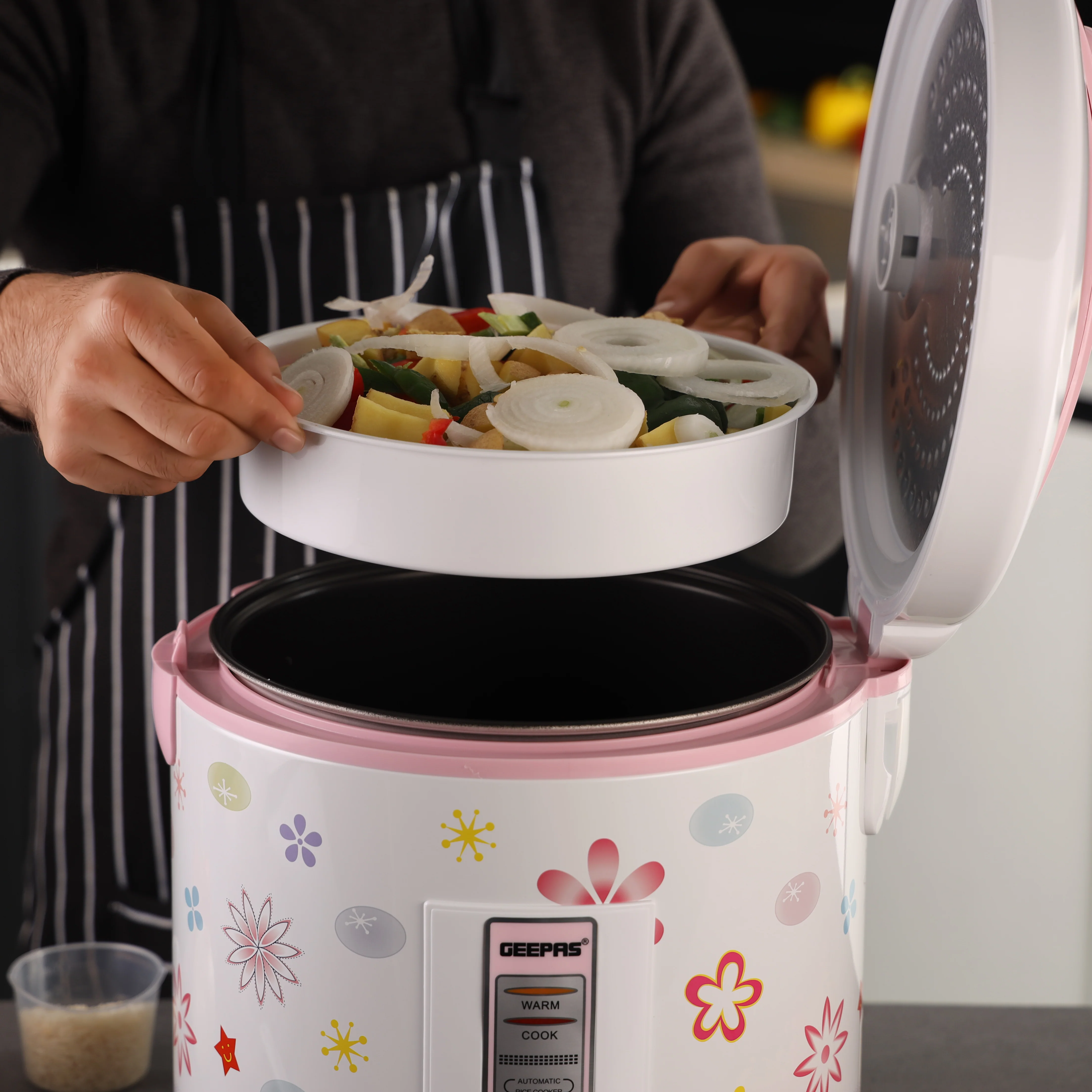 Geepas GRC35023 3.2L Automatic Rice Cooker | Cook, Steam & Keep Warm | Non-Stick Inner Pot | Detachable Cord | Includes Measuring Cup & Spoon | White | 2Y Warranty - Image 6