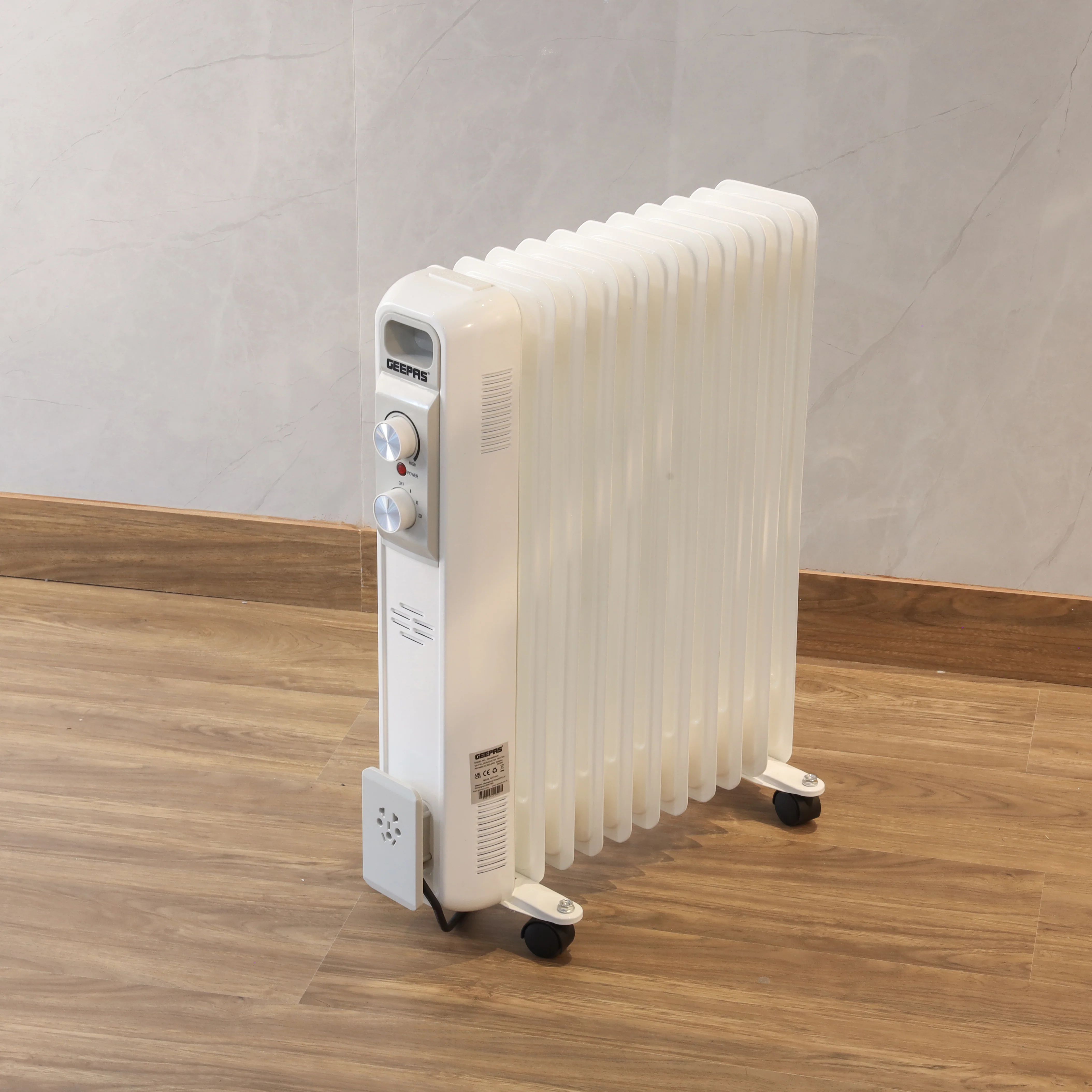 Geepas GRH28534UK 2500W Oil Filled Radiator Heater | 13 Fins| 3 Heat Settings| Adjustable Thermostat| Silent Operation| Overheat & Thermal Safety | 2 Years Warranty - Image 2