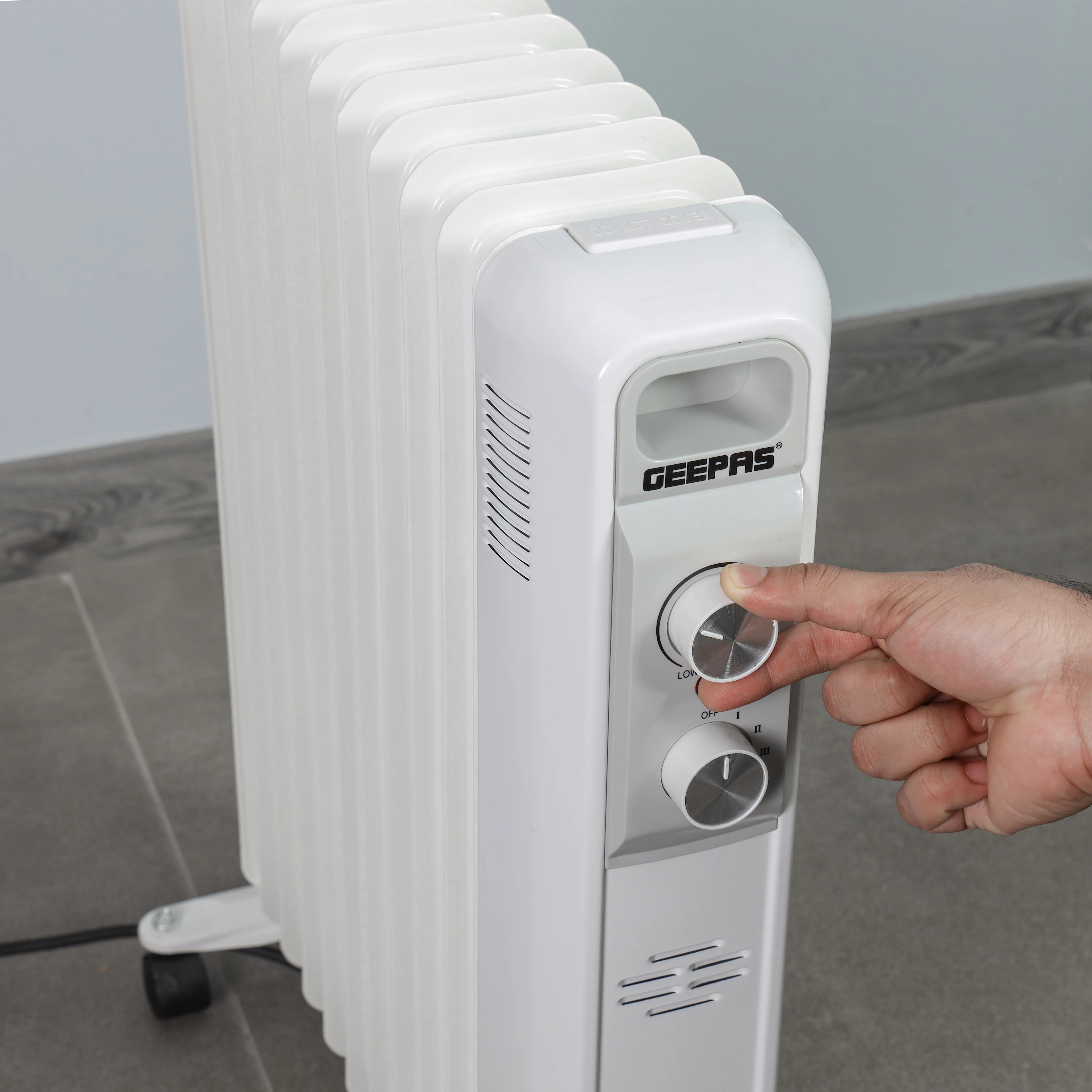 Geepas GRH28534UK 2500W Oil Filled Radiator Heater | 13 Fins| 3 Heat Settings| Adjustable Thermostat| Silent Operation| Overheat & Thermal Safety | 2 Years Warranty - Image 6