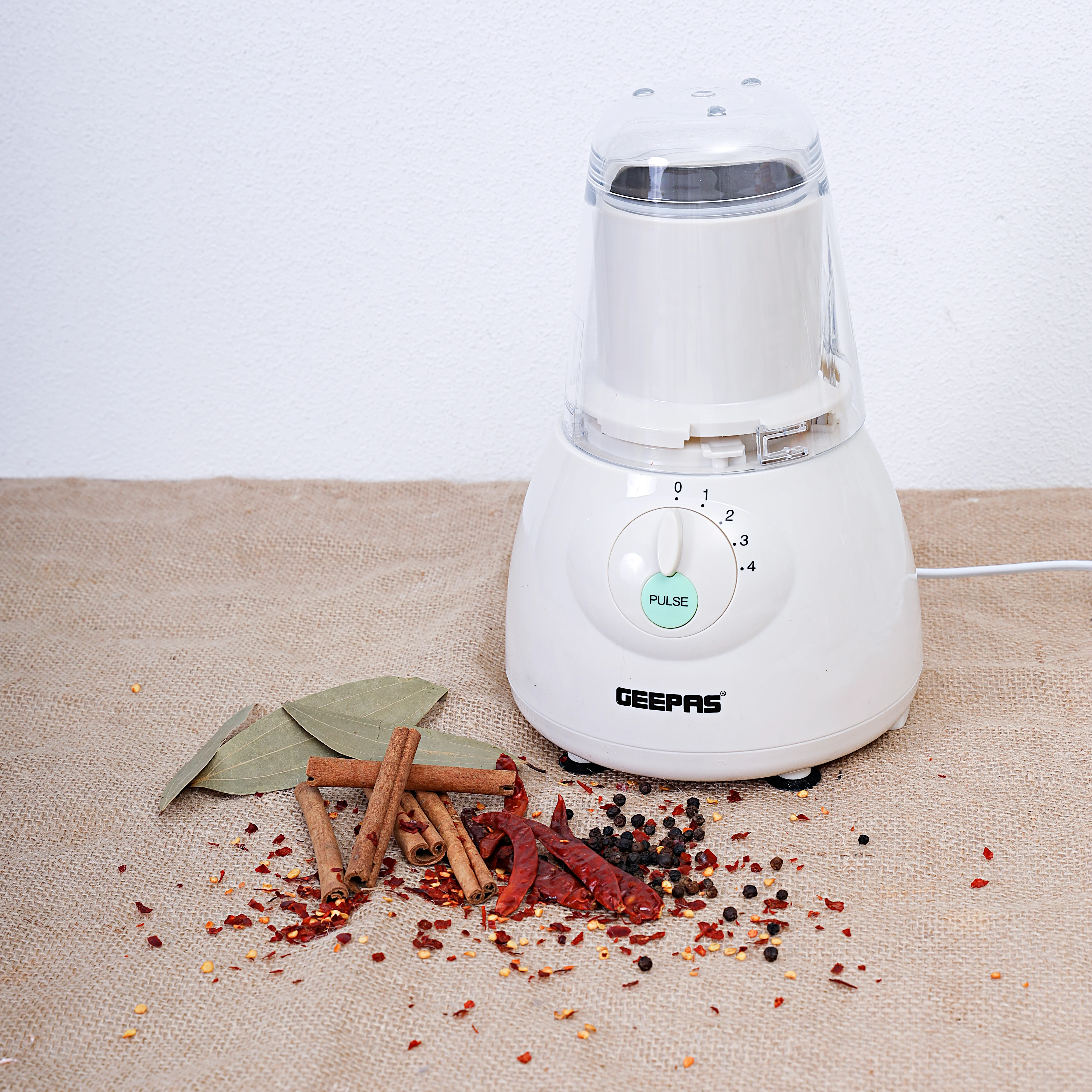 Geepas GSB5484 2-in-1 Blender | 400W| Overheat Protection | 1.5L Capacity Jar & Coffee Grinder| Stainless Steel Blades| 4-Speed Control |Pulse Function| 2 Years Warranty - Image 3