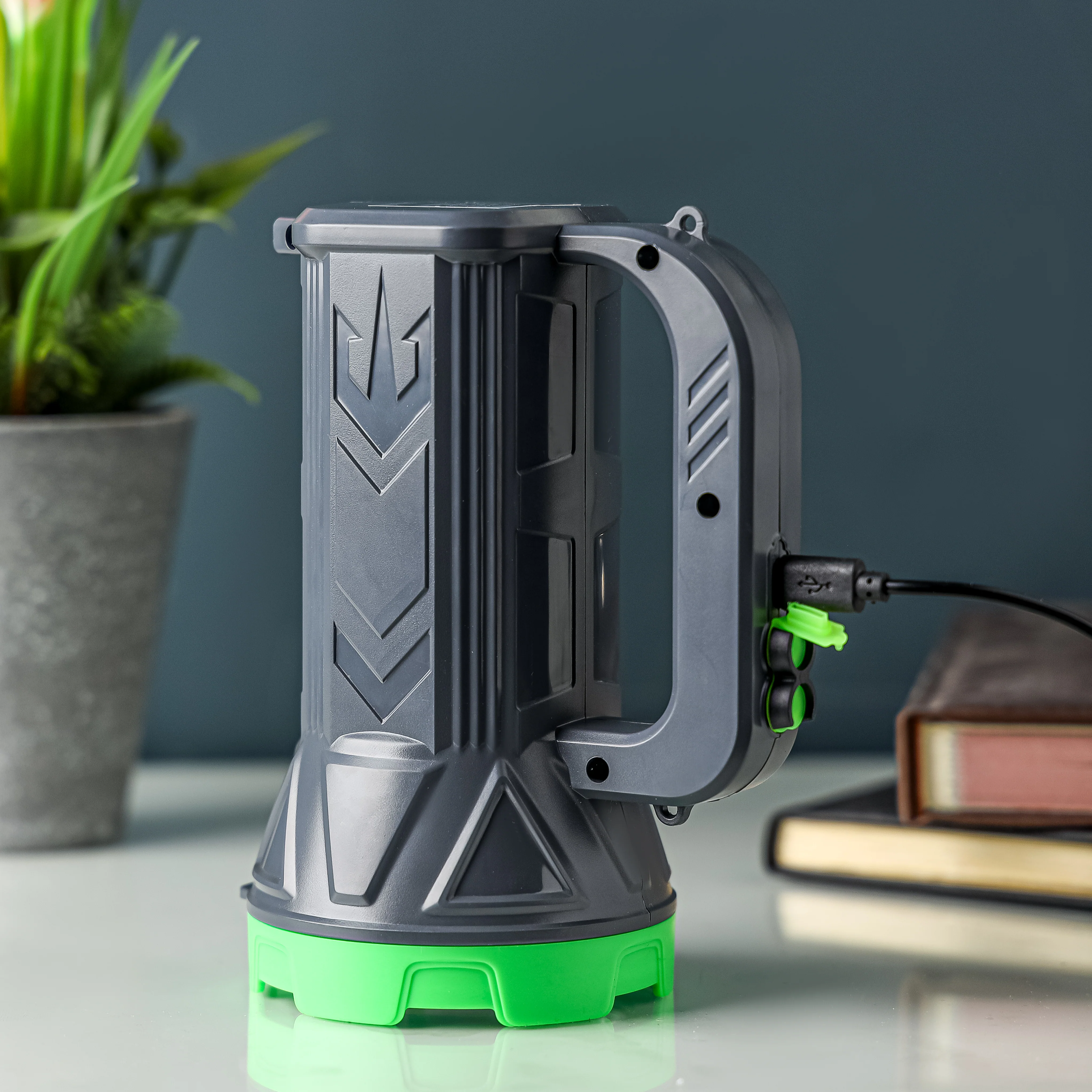 Geepas Rechargeable Search Light GSL5575 | Long-Lasting LED Spotlight with 15H Backup, 2x1200mAh Lithium Battery, Durable Body, Ergonomic Handle & Type-C Charging - Image 4