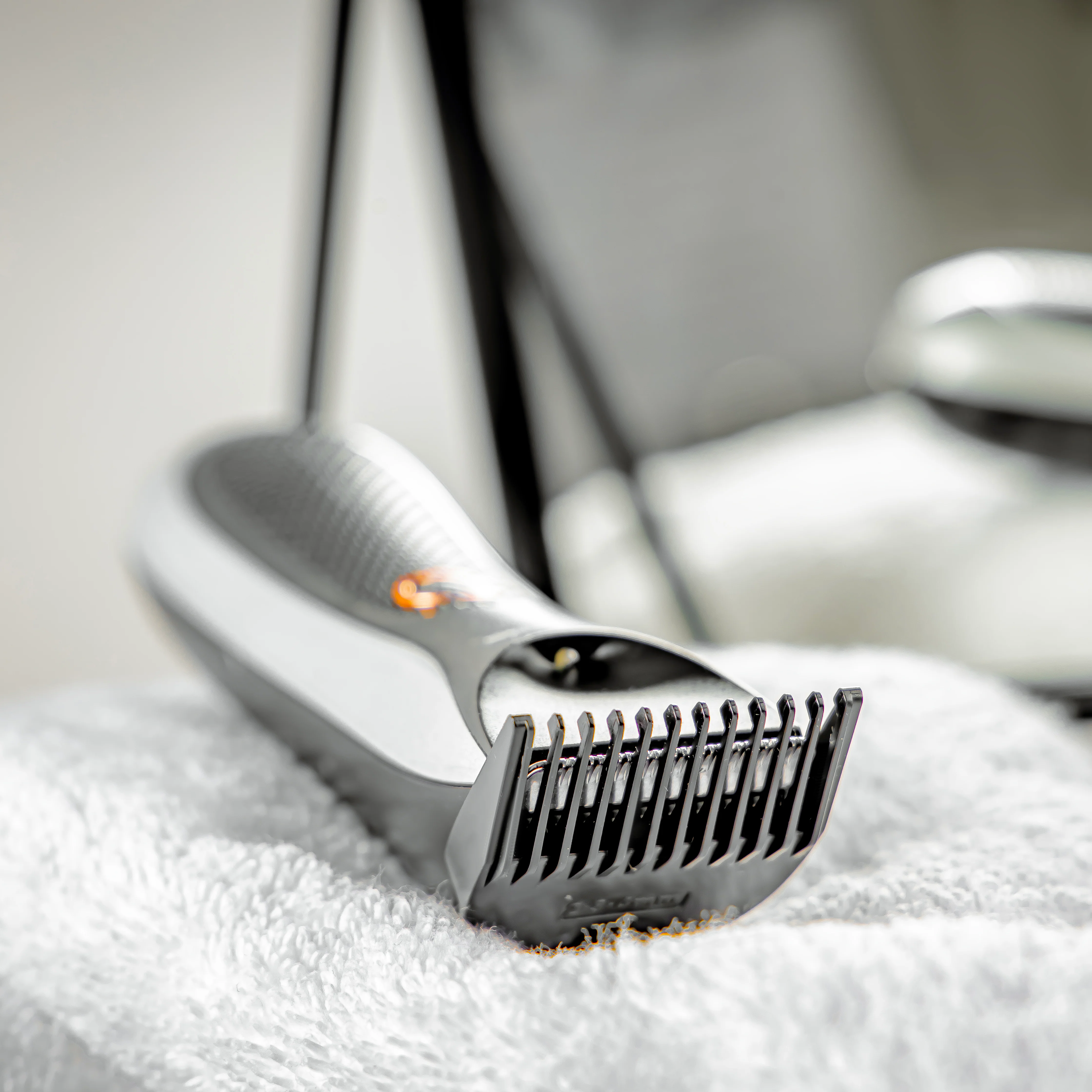 Geepas GTR56024 Pro Shield 1.0 Trimmer | Waterproof Cordless Hair & Beard Trimmer with Dual Turbo Speed| 60min Runtime| LED Light| USB Charging & Stainless Steel Blades - Image 3