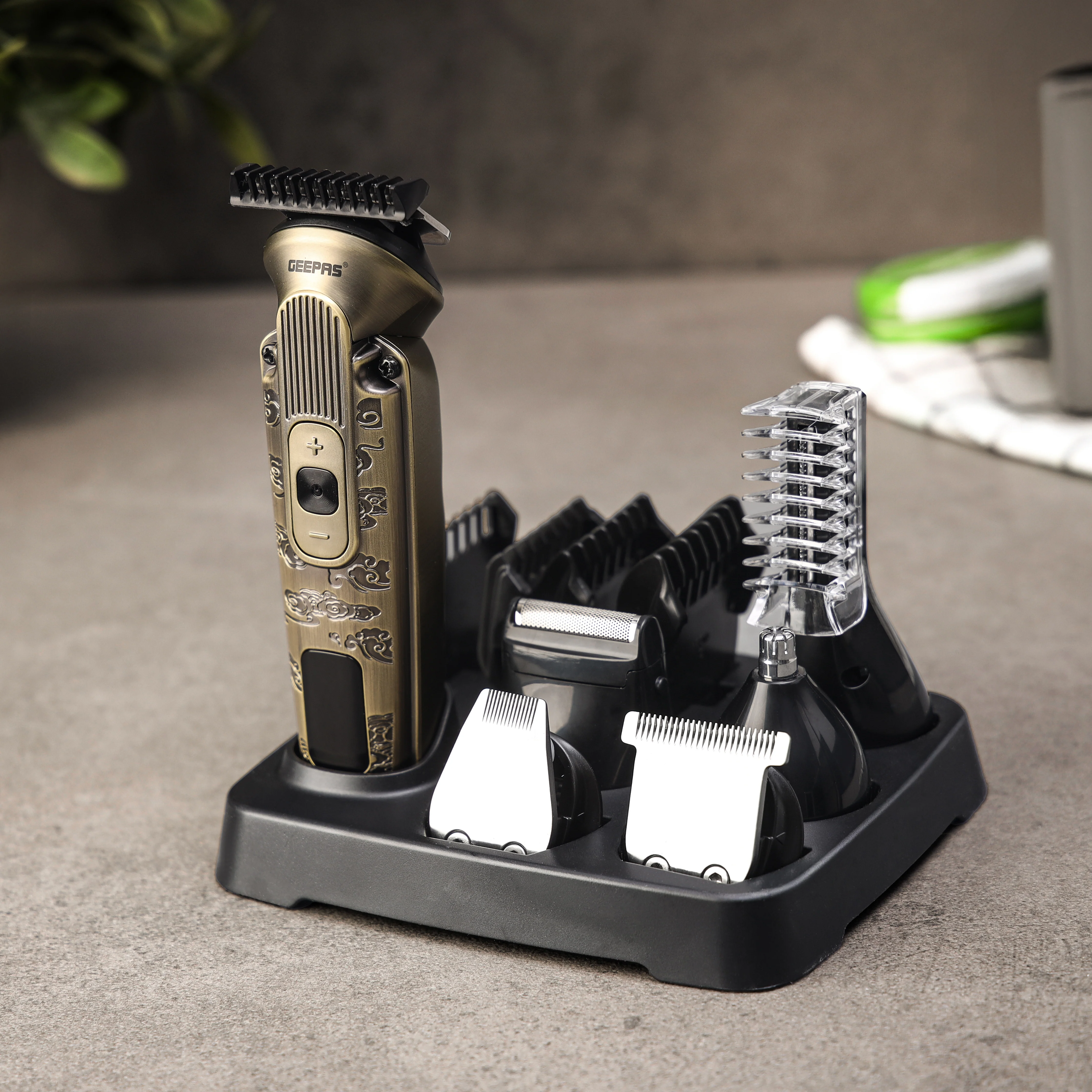 Geepas GTR56041 Digital 6 Heads Grooming Kit | IPX6 Waterproof | 3-Speed Settings | Digital Display | 6 Trimmer Attachments | Powerful DC Motor | 2-Year Warranty - Image 2