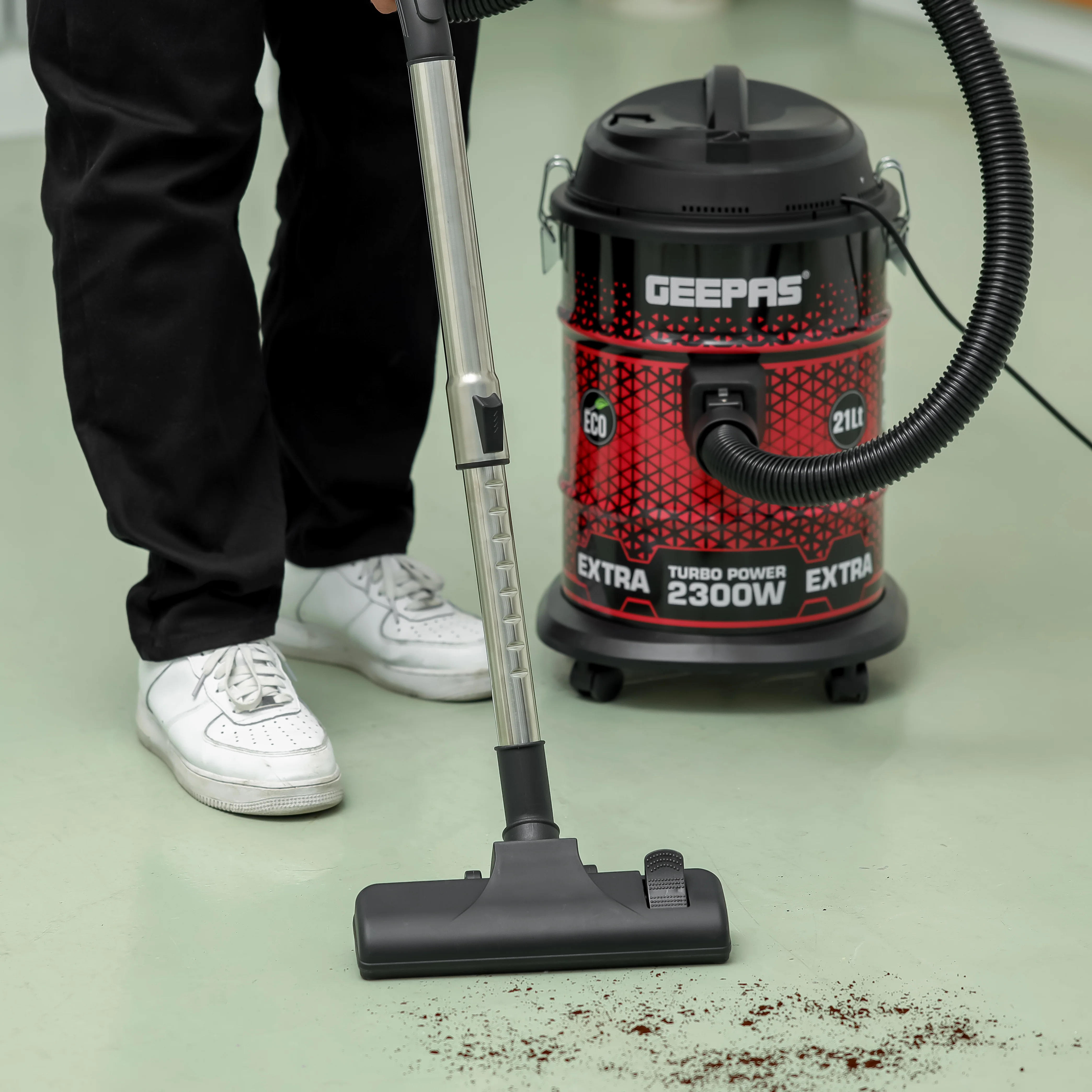 Geepas GVC19018 Drum Vacuum Cleaner | 2300W Powerful Motor | 21L Durable Iron Tank | Dry & Blow Function | High Efficiency | Dust Full Indicator | 2 Years Warranty - Image 3